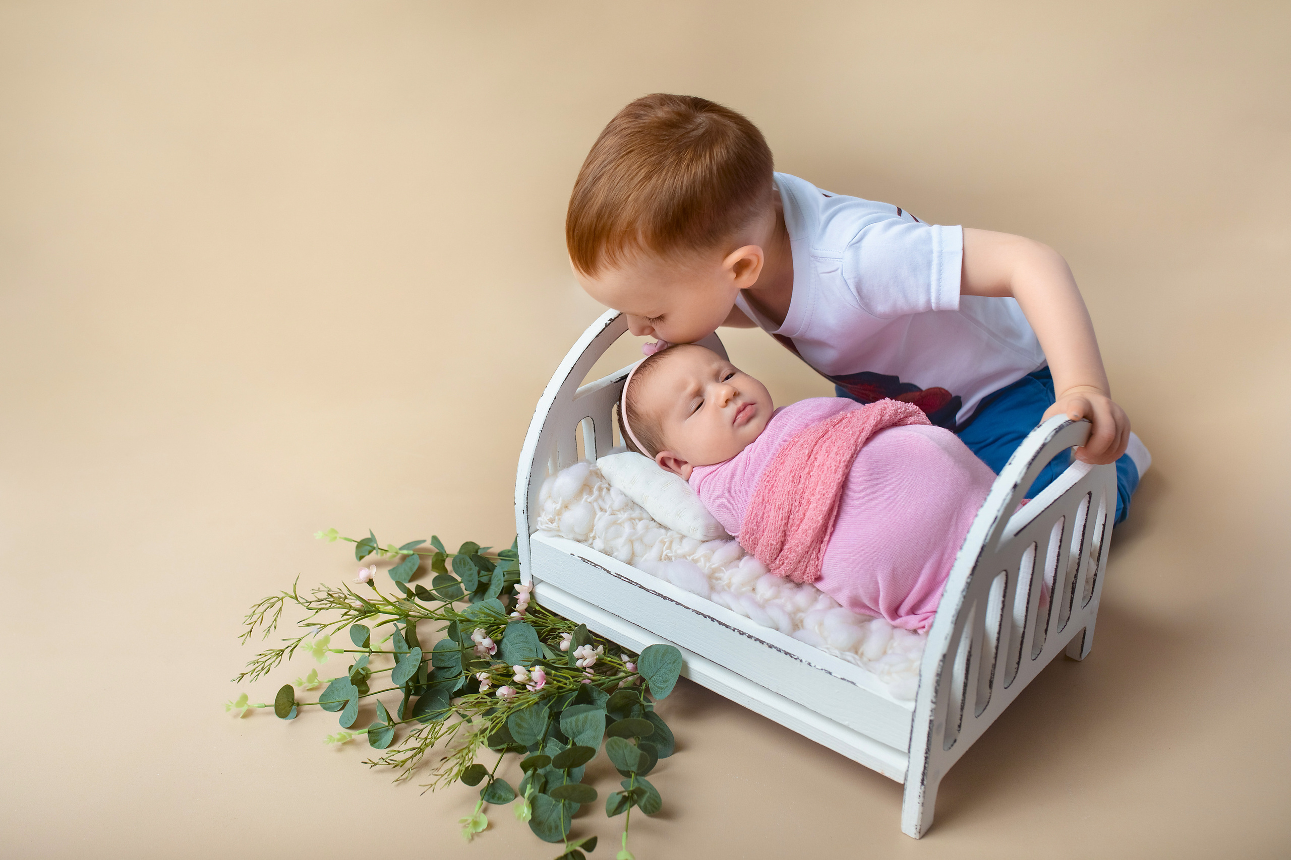 NEWBORN. Фотограф новорожденных и беременности Анита Михайлова в Южно-Сахалинск