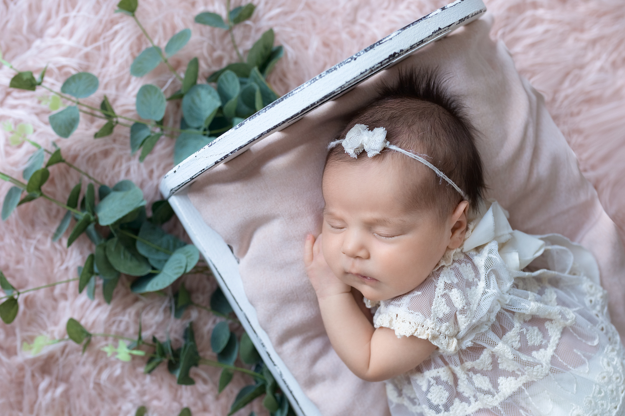 NEWBORN. Фотограф новорожденных и беременности Анита Михайлова в Южно-Сахалинск