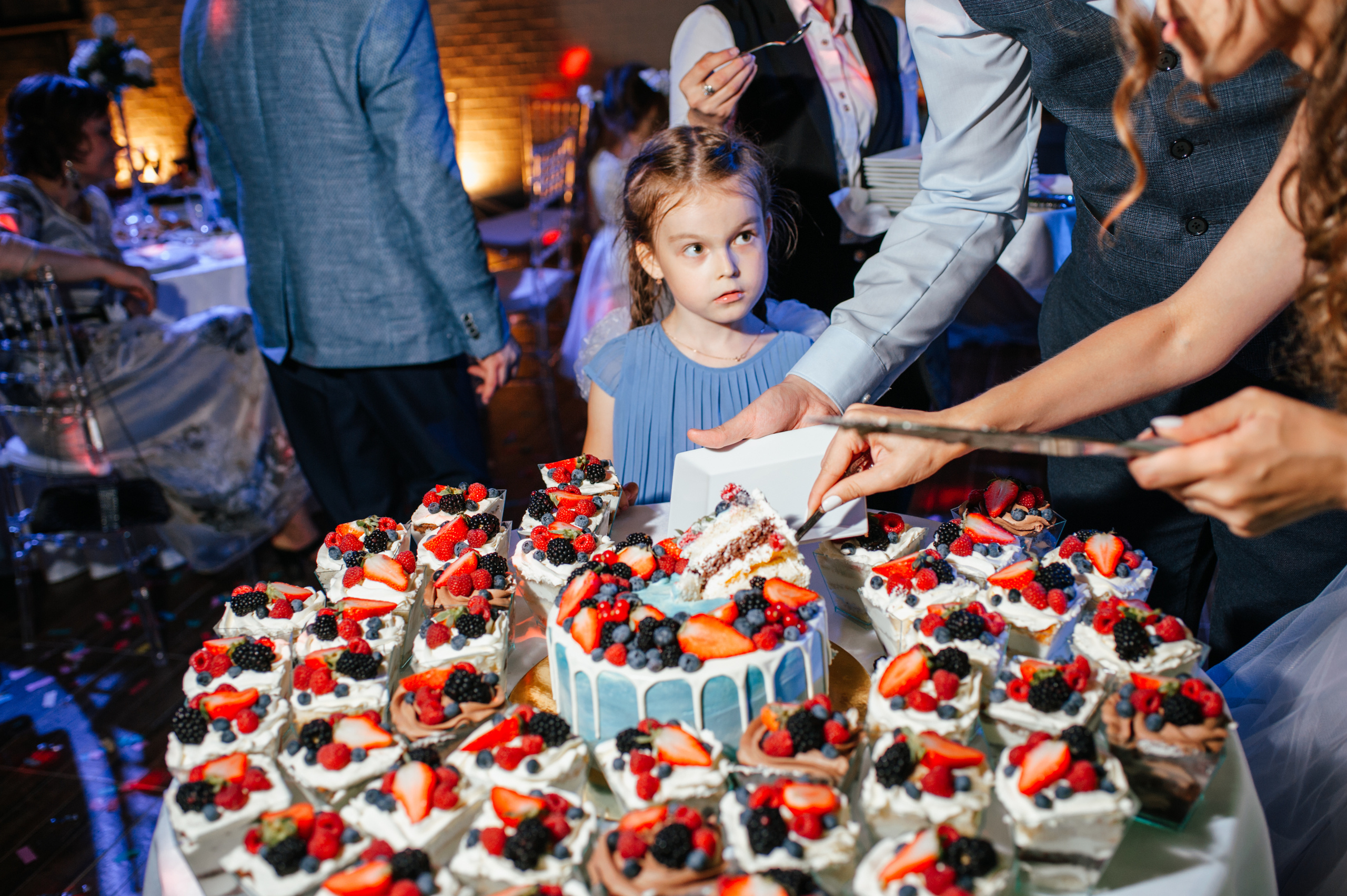 Фотосъемка свадьбы в Смоленске. Свадебный, репортажный и семейный фотограф в Москве Арина Зак