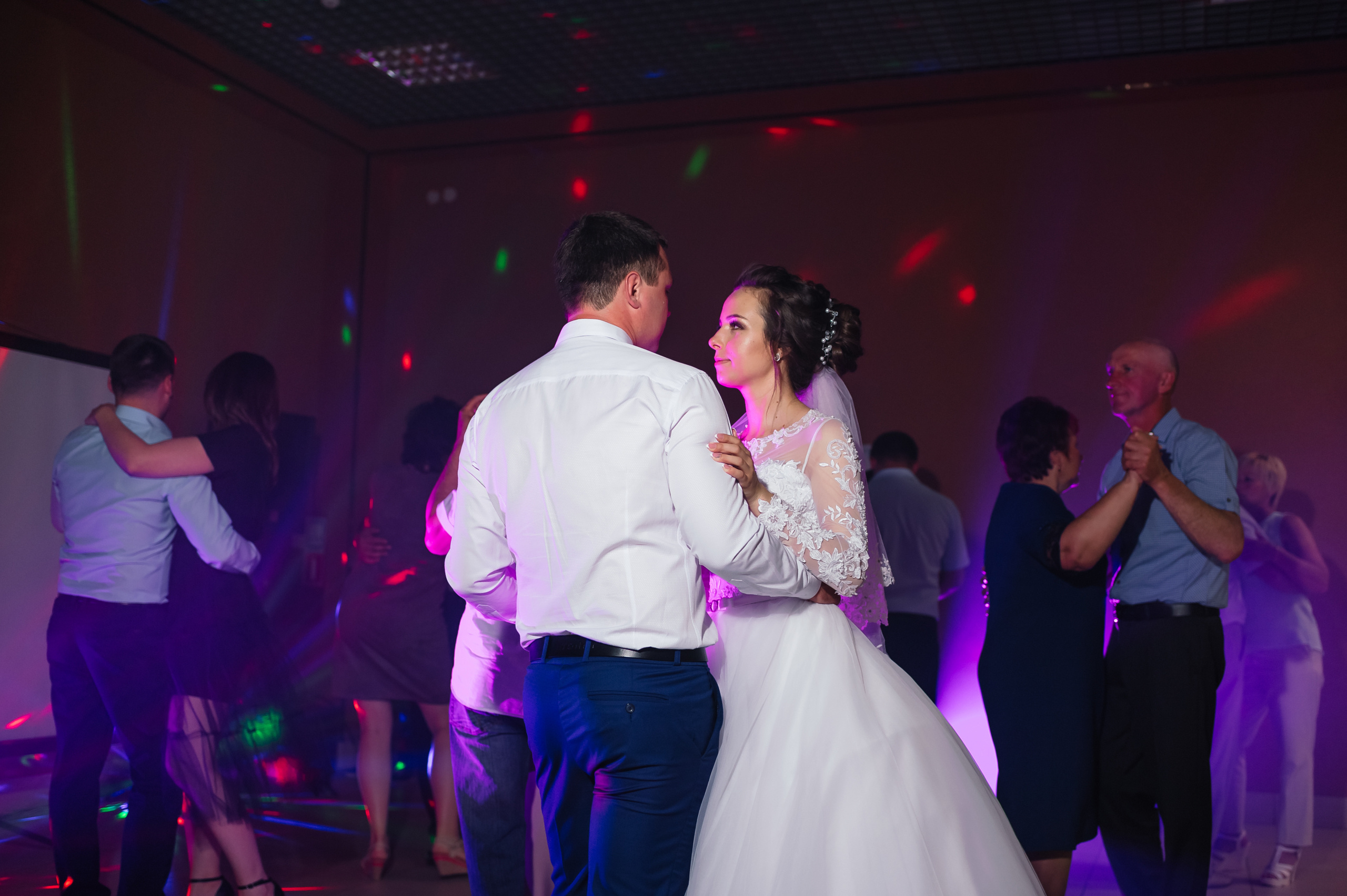 Свадебная съемка полного дня. Свадебный, репортажный и семейный фотограф в Москве Арина Зак