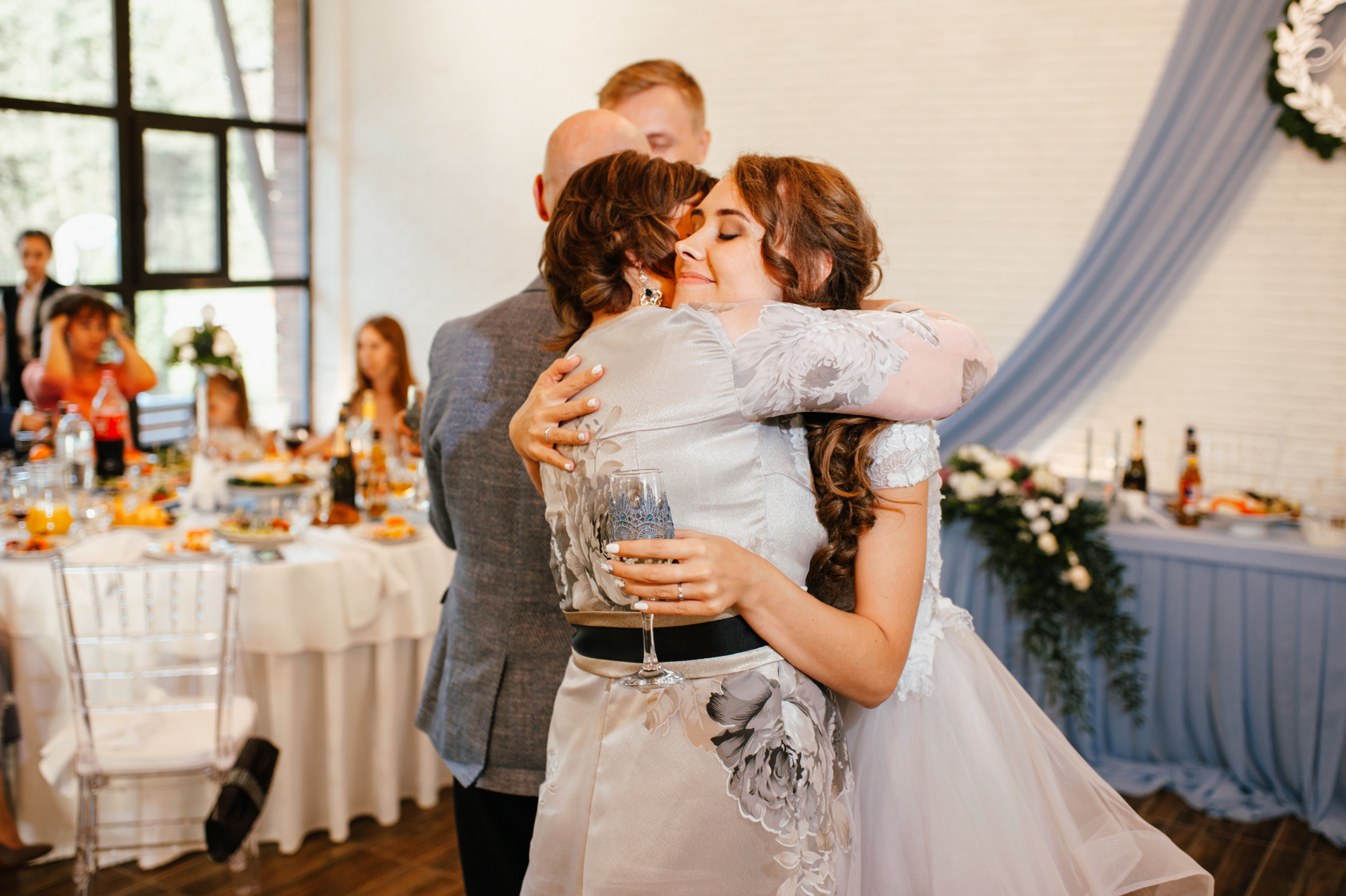 Фотосъемка свадьбы в Смоленске. Свадебный, репортажный и семейный фотограф в Москве Арина Зак