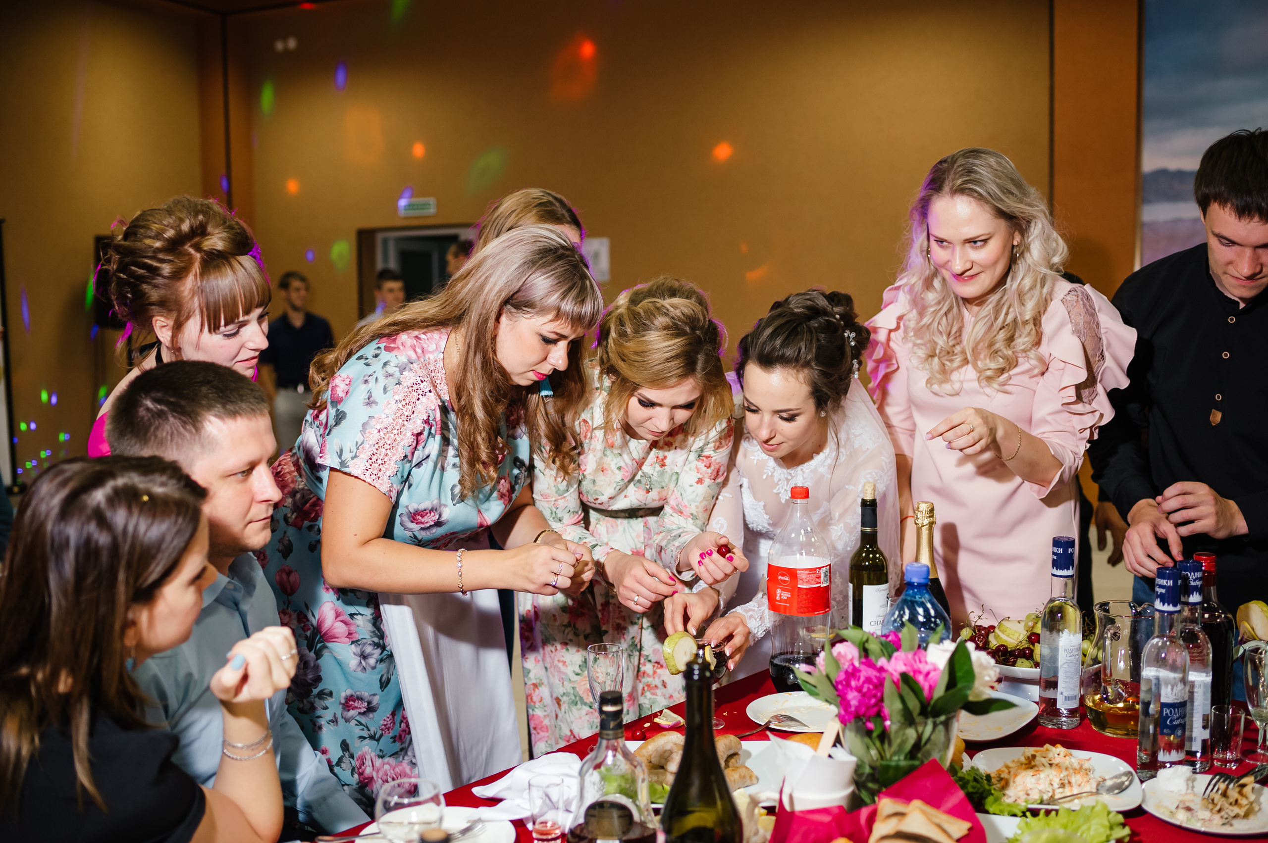 Свадебная съемка полного дня. Свадебный, репортажный и семейный фотограф в Москве Арина Зак