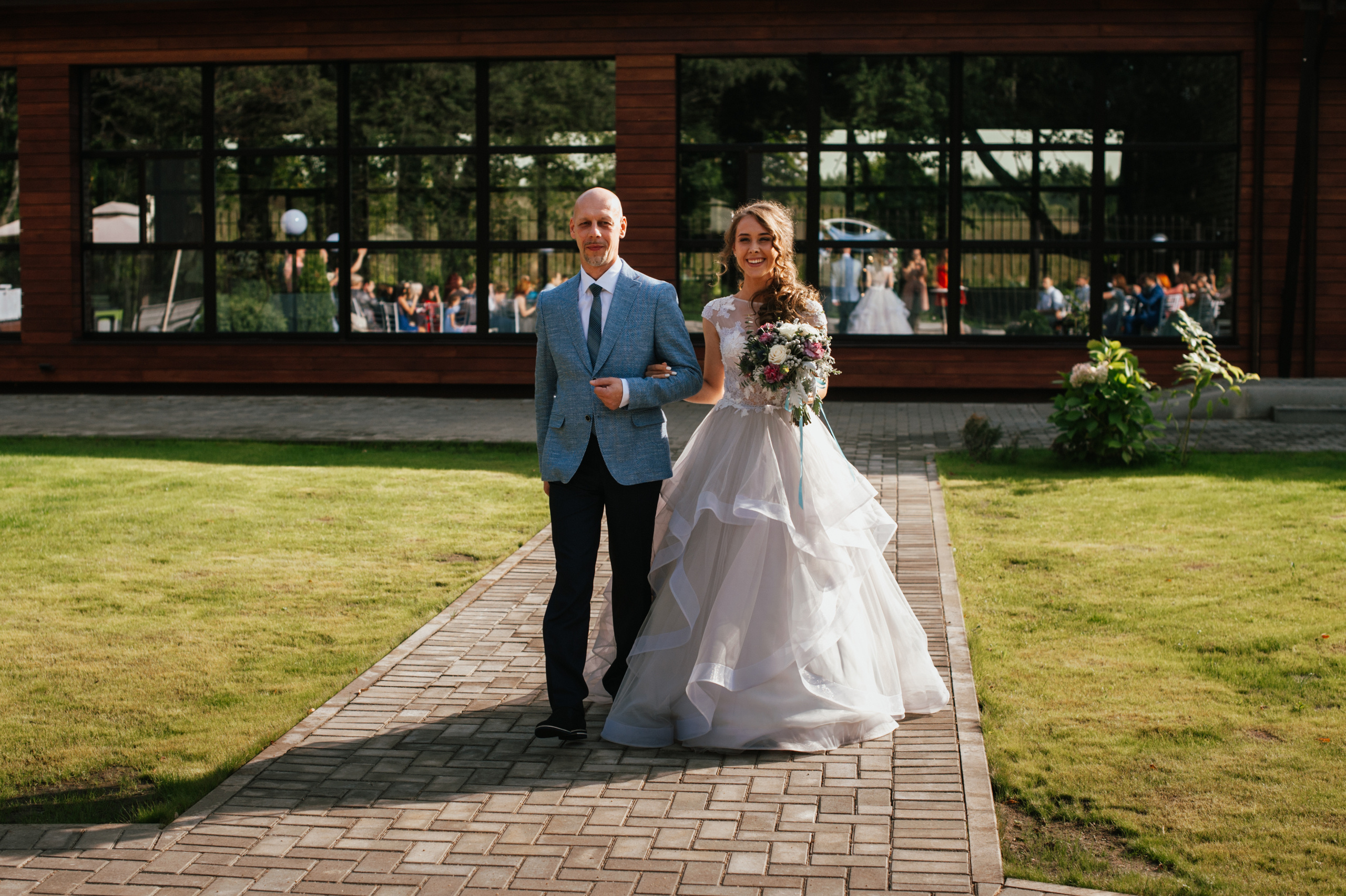 Фотосъемка свадьбы в Смоленске. Свадебный, репортажный и семейный фотограф в Москве Арина Зак