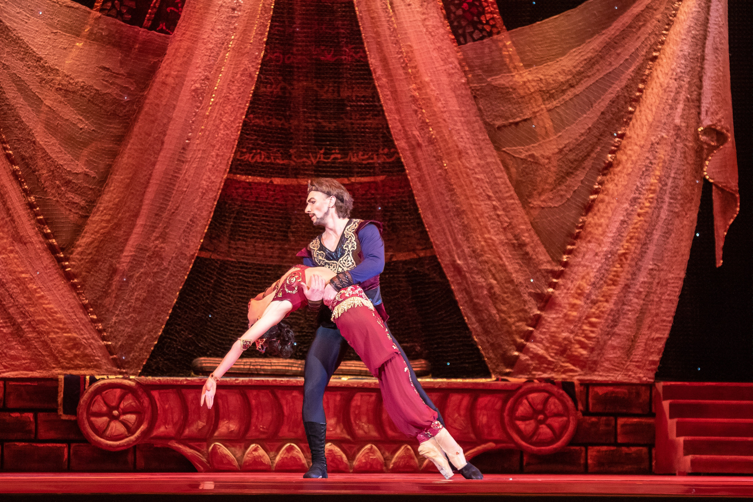 Театр. Балетный фотограф в Москве Галина Молчанова