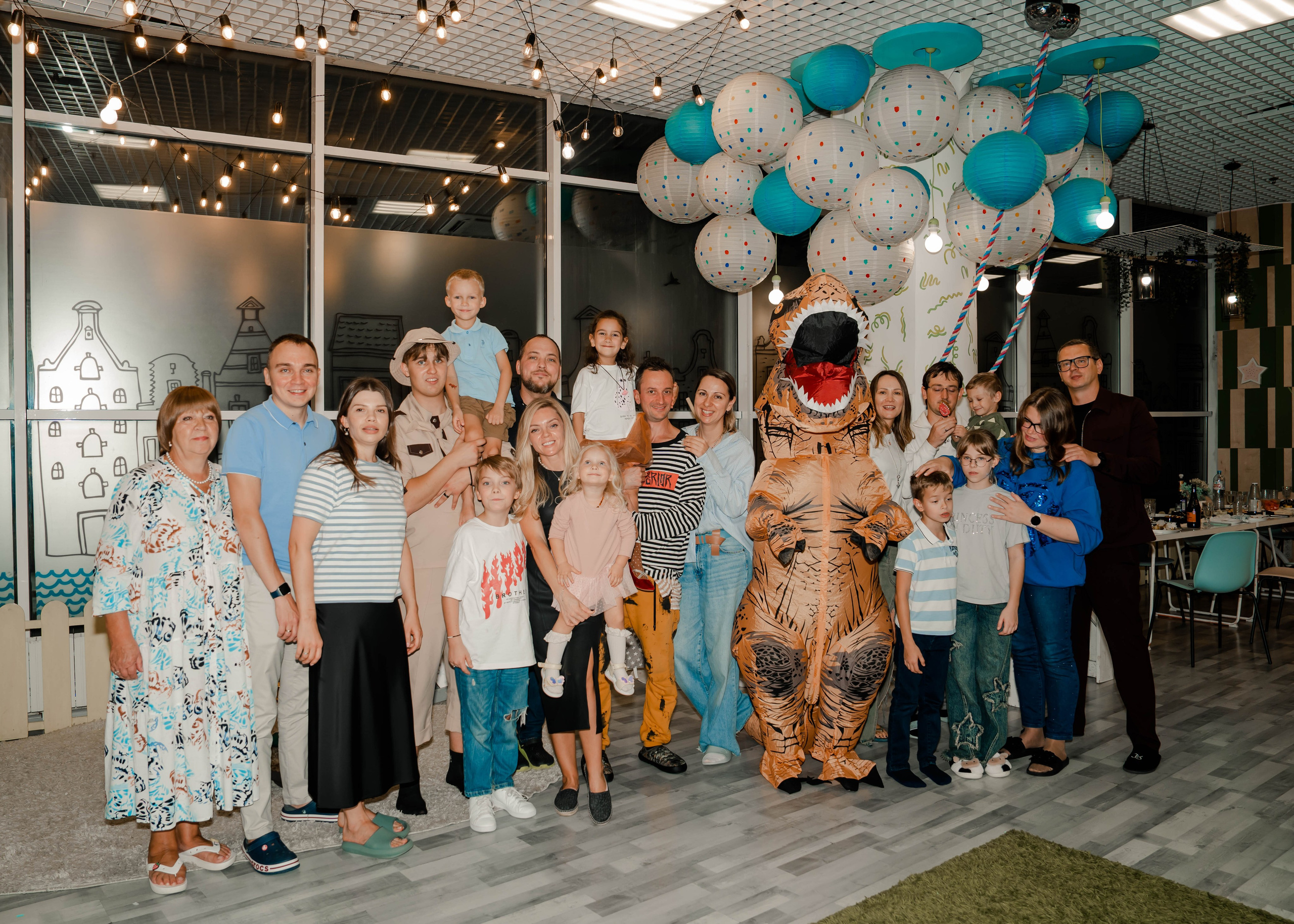 Грозный Тирекс. Крамер Юлиана детский и семейный фотограф