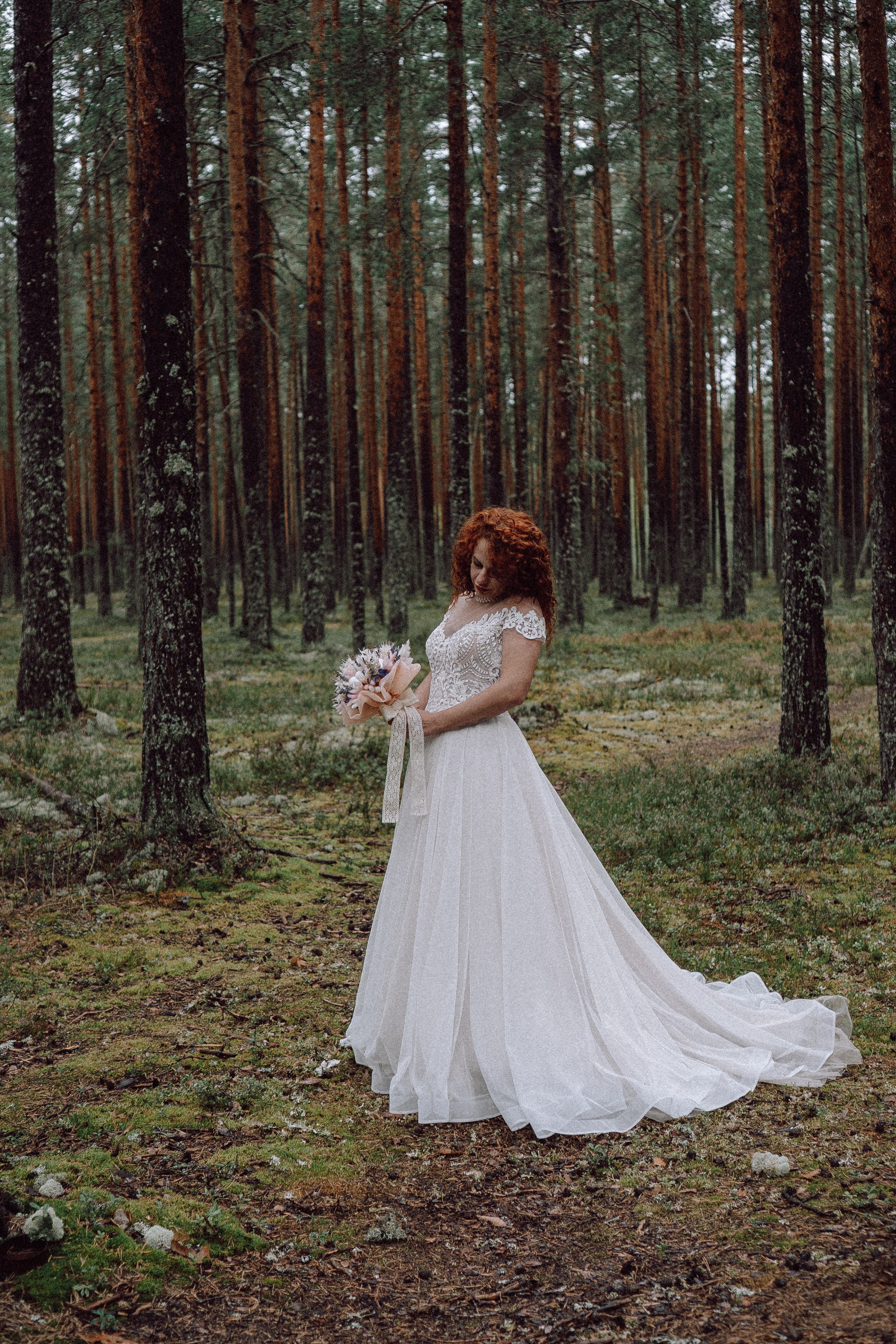 СВАДЕБНАЯ ФОТОСЕССИИЯ ПАРЫ В ГОРОДЕ ПРИОЗЕРСК В СОСНОВОМ ЛЕСУ И С ПИКАПОМ. Профессиональный фотограф, Санкт-Петербург — Виктория Богомолова