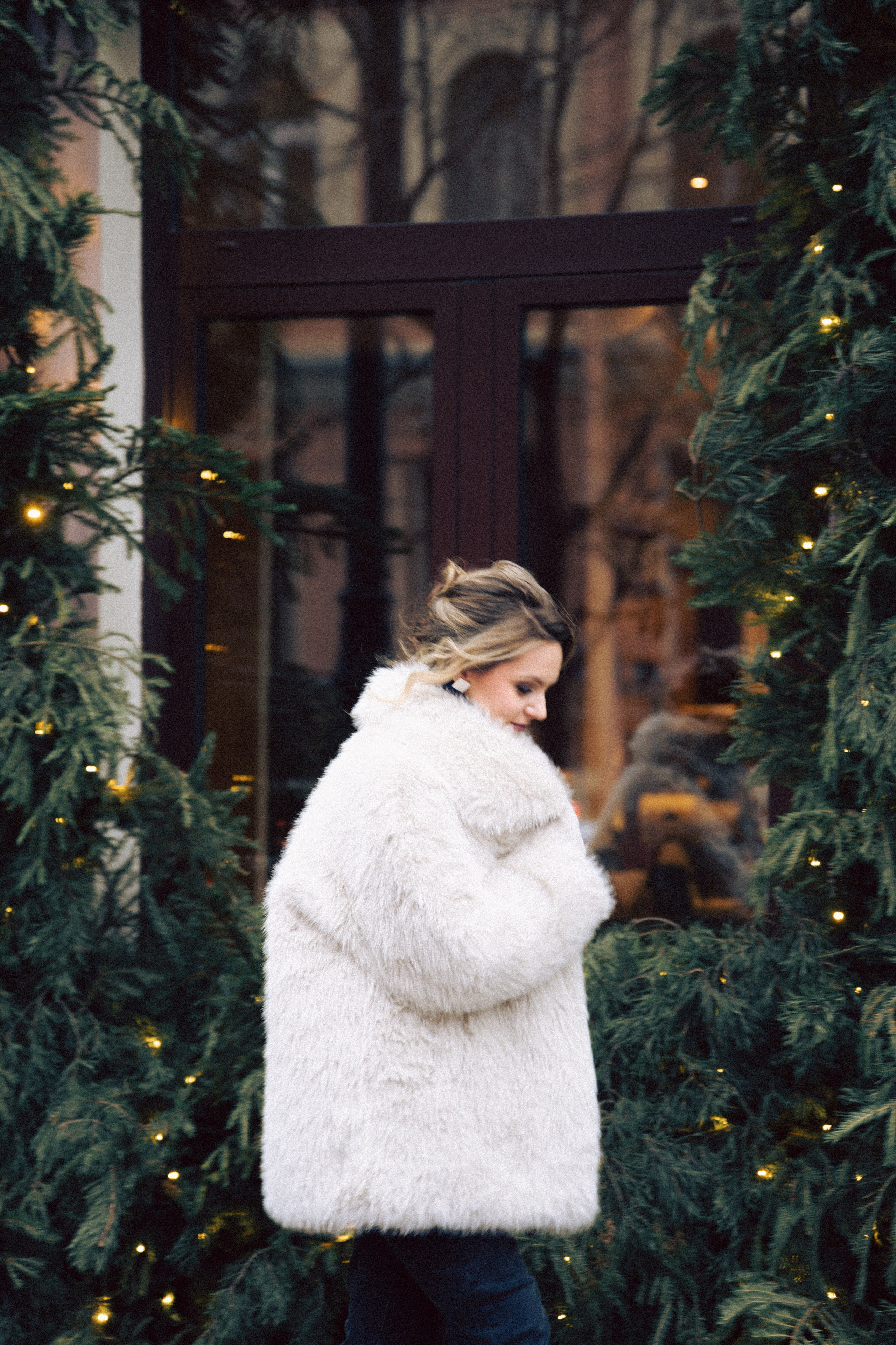 НОВОГОДНЯЯ ФОТОСЕСИИЯ В СТУДИИ ДЛЯ ДЕВУШКИ И ПРОГУЛКА ПО ЧЕРНЫШЕВСКОЙ. Профессиональный фотограф, Санкт-Петербург — Виктория Богомолова