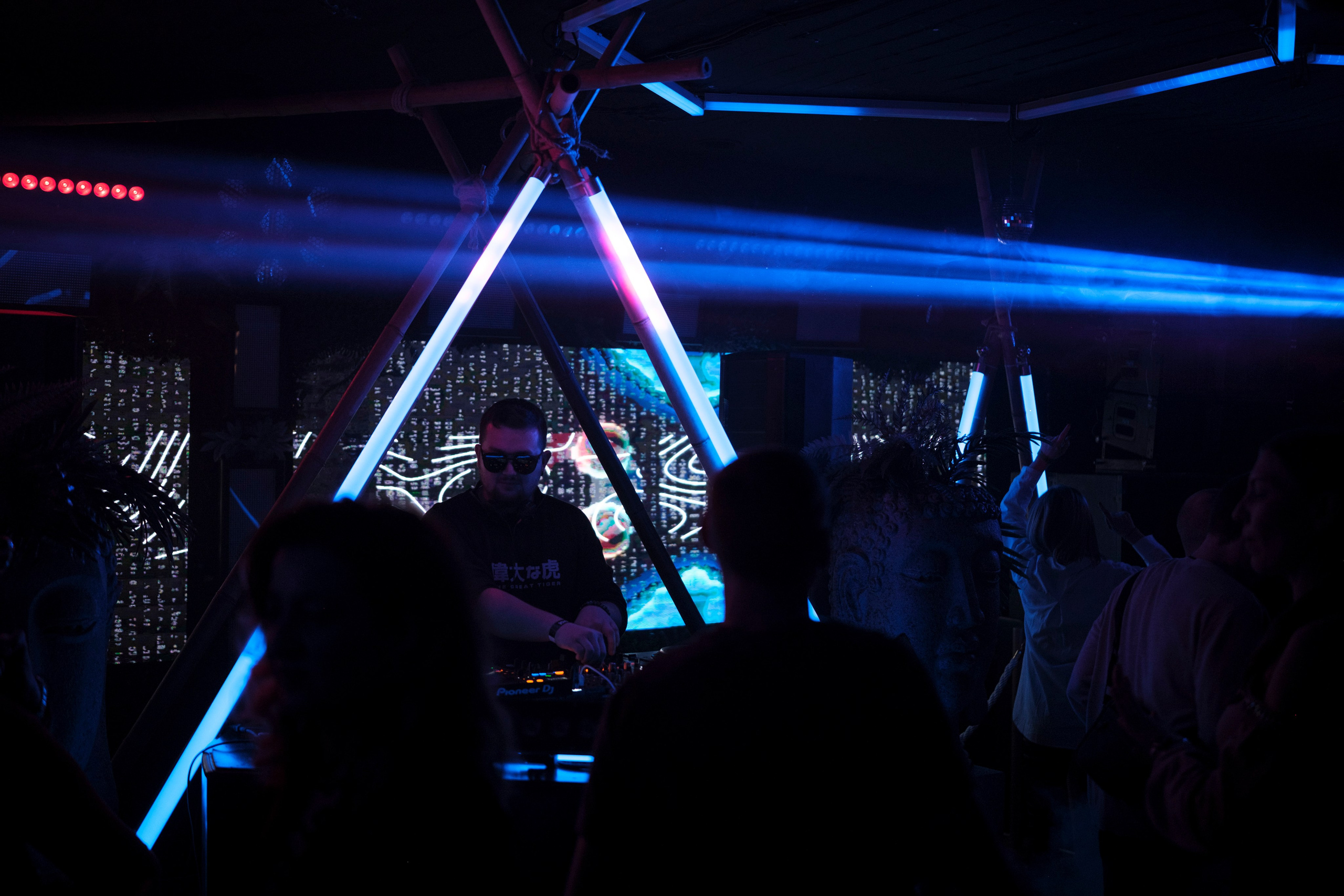 Embargo 3/02. Главная