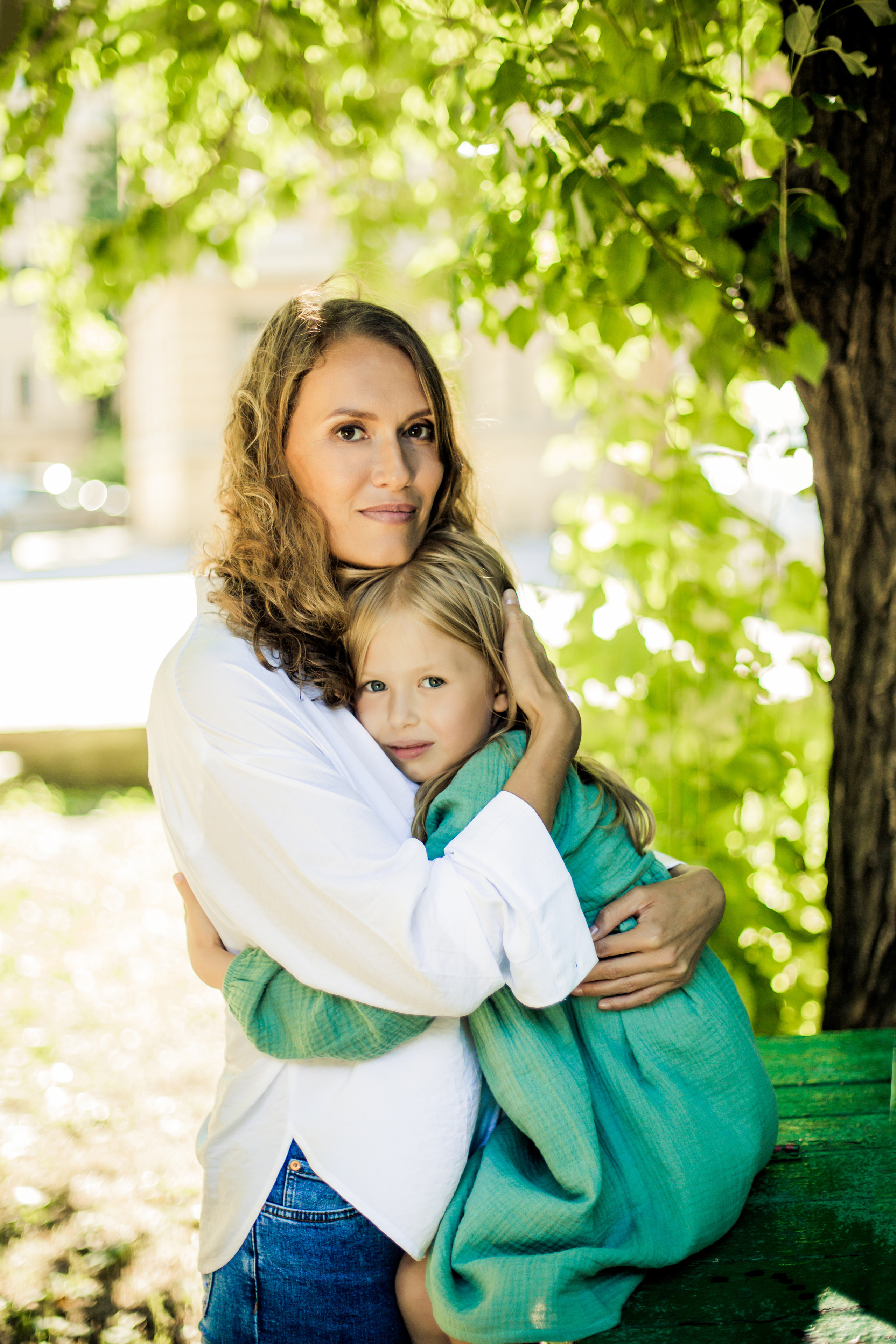 Фотосессия родителей с двумя дочками на Петроградской. Детский, свадебный и семейный фотограф Юлия Курбатова, Санкт-Петербург
