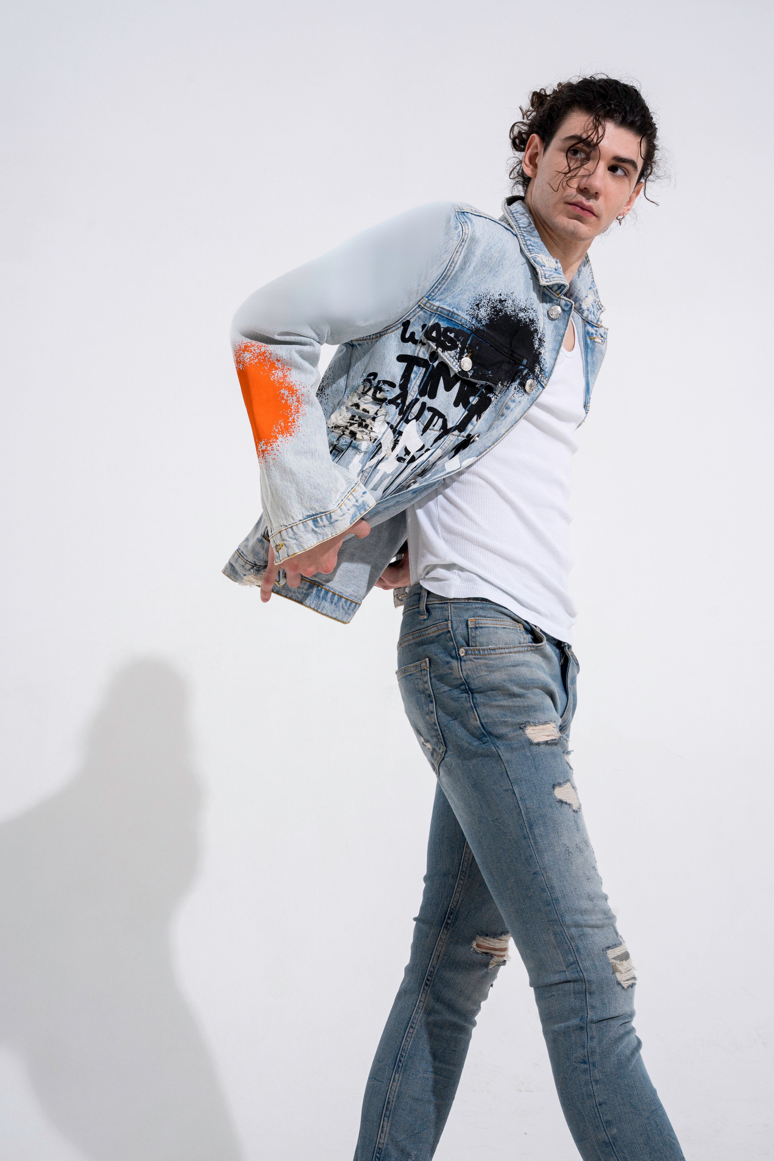 Илья. Фотограф Нинель Гюрсой, г. Москва