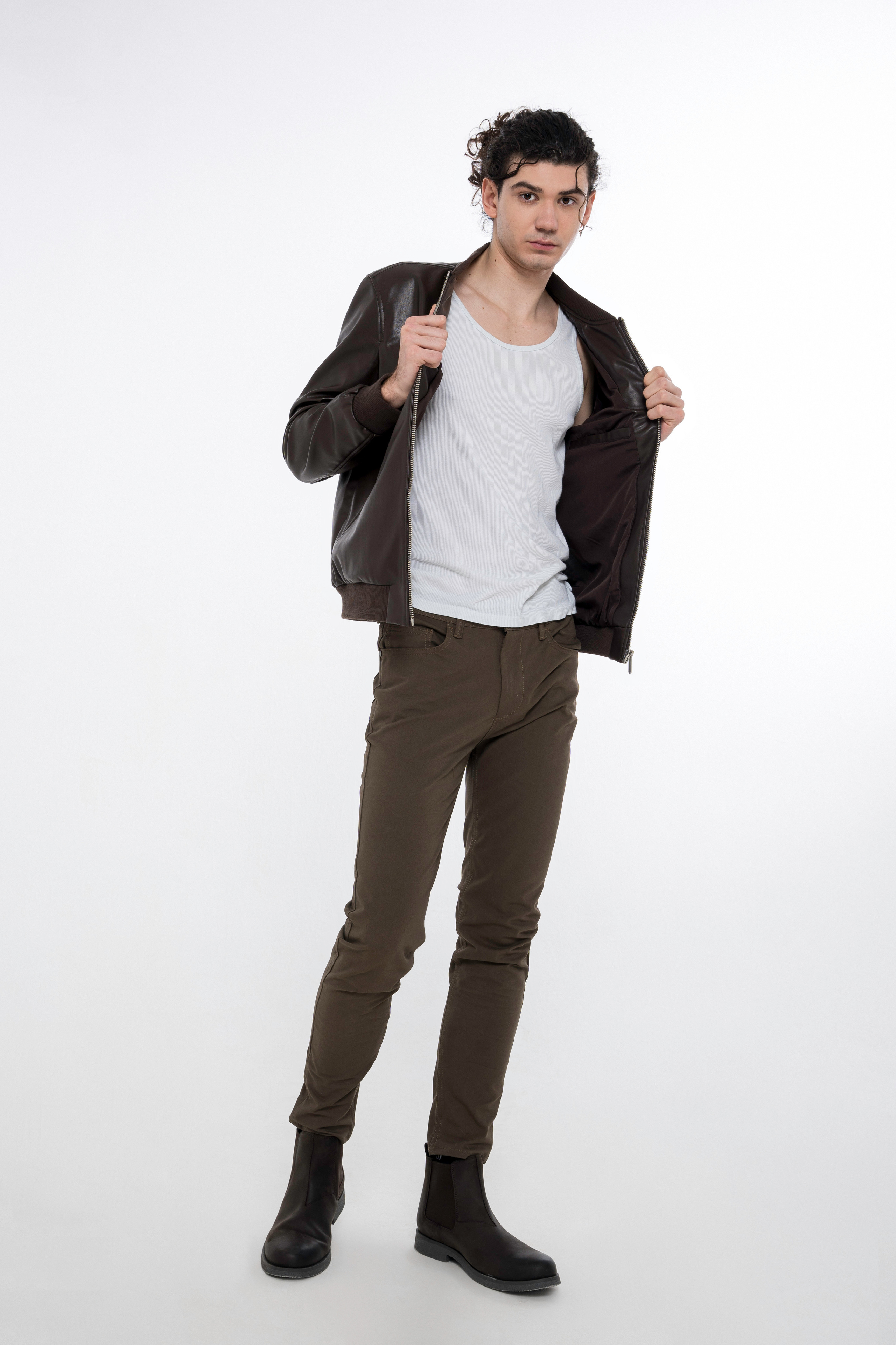 Илья. Фотограф Нинель Гюрсой, г. Москва