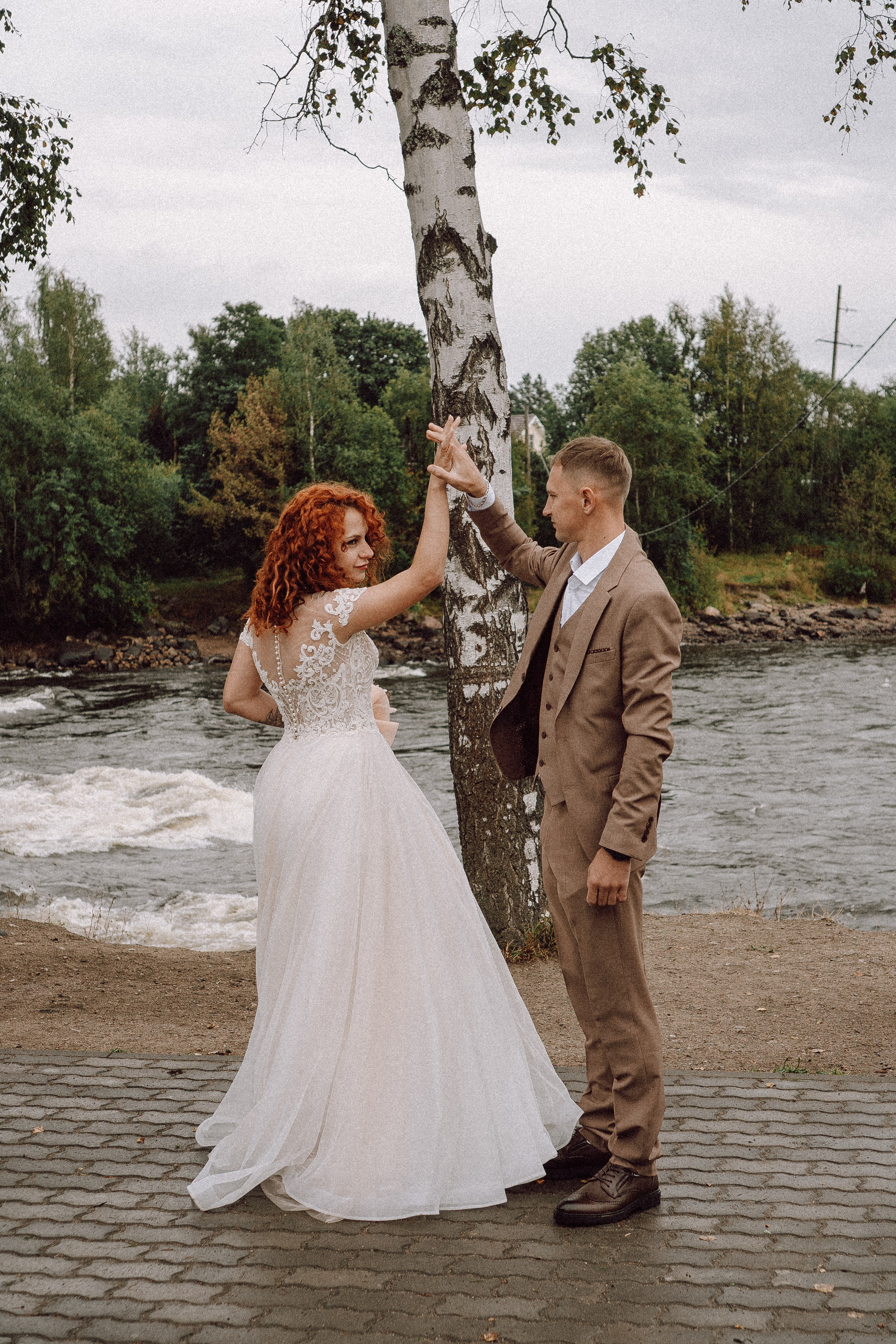 СВАДЕБНАЯ ФОТОСЕССИИЯ ПАРЫ В ГОРОДЕ ПРИОЗЕРСК В СОСНОВОМ ЛЕСУ И С ПИКАПОМ. Профессиональный фотограф, Санкт-Петербург — Виктория Богомолова