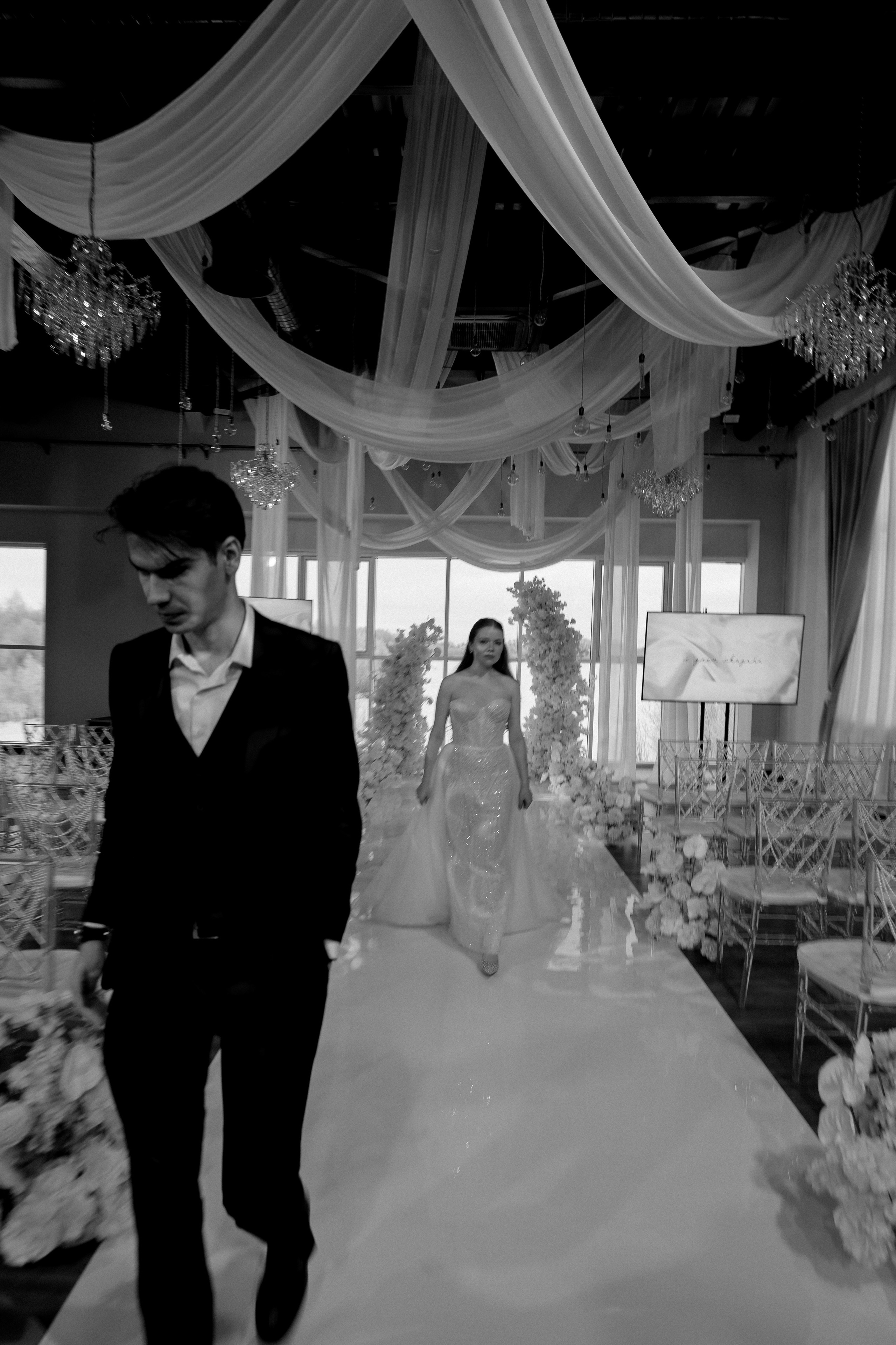 СВАДЕБНАЯ СЬЕМКА СБОРОВ В ОТЕЛЕ И ВЫЕЗД НА ЦЕРЕМОНИЮ (СНЯТО В СИБИРЕ В НИЖНЕВАРТОВСКЕ). Профессиональный фотограф, Санкт-Петербург — Виктория Богомолова