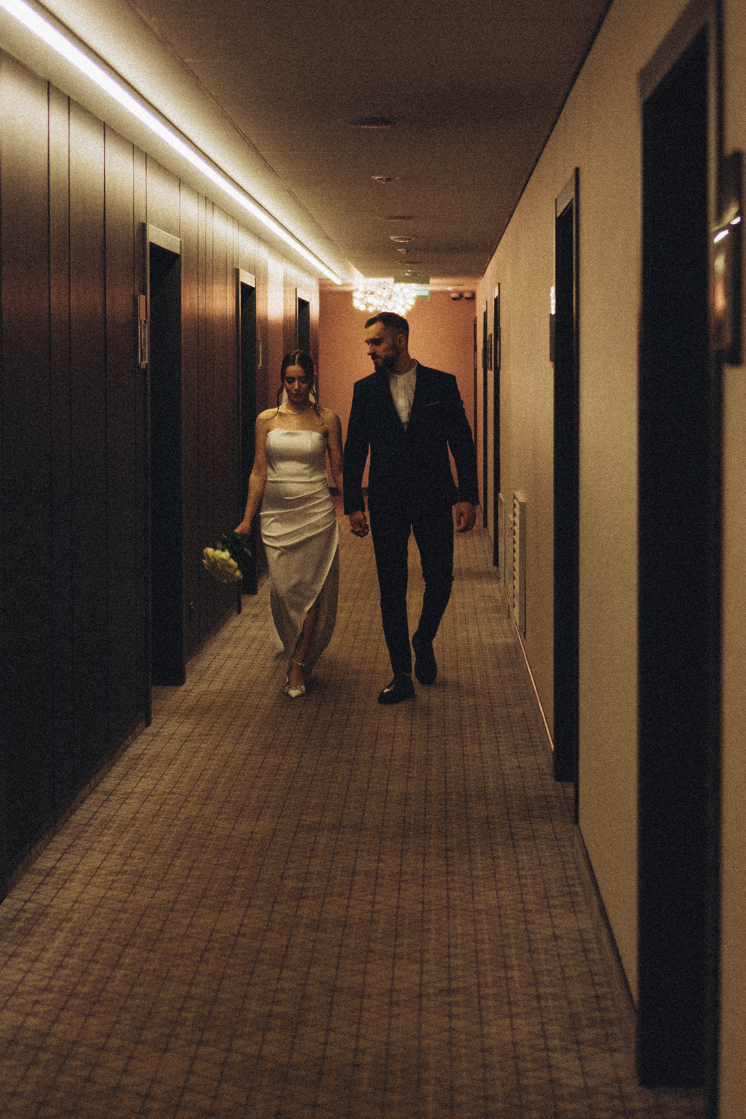 СВАДЕБНАЯ СЬЕМКА СБОРОВ ЖЕНИХА И НЕВЕСТЫ В ОТЕЛЕ И ТАКЖЕ ФОТОСЕССИИЯ В ОТЕЛЕЕ МЕГАПОЛИС БРЯНСК. Профессиональный фотограф, Санкт-Петербург — Виктория Богомолова