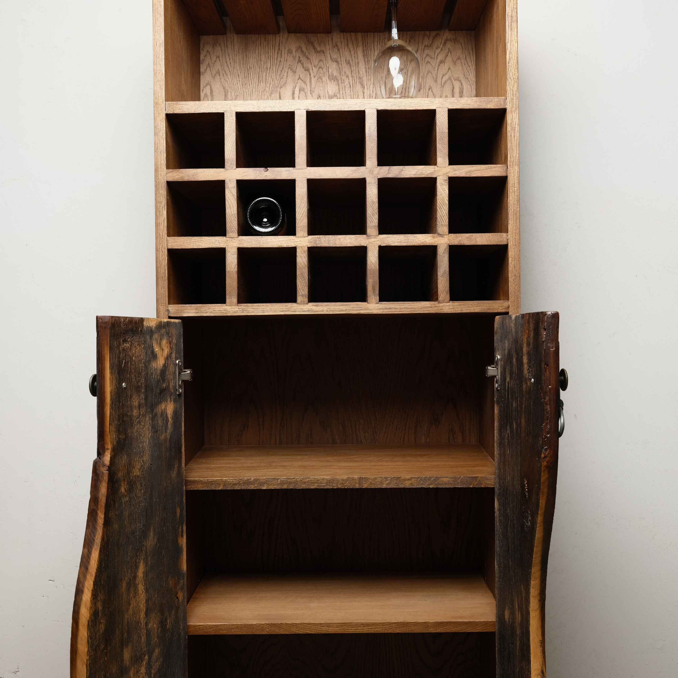 Винный шкаф 198.000. Комплект контора