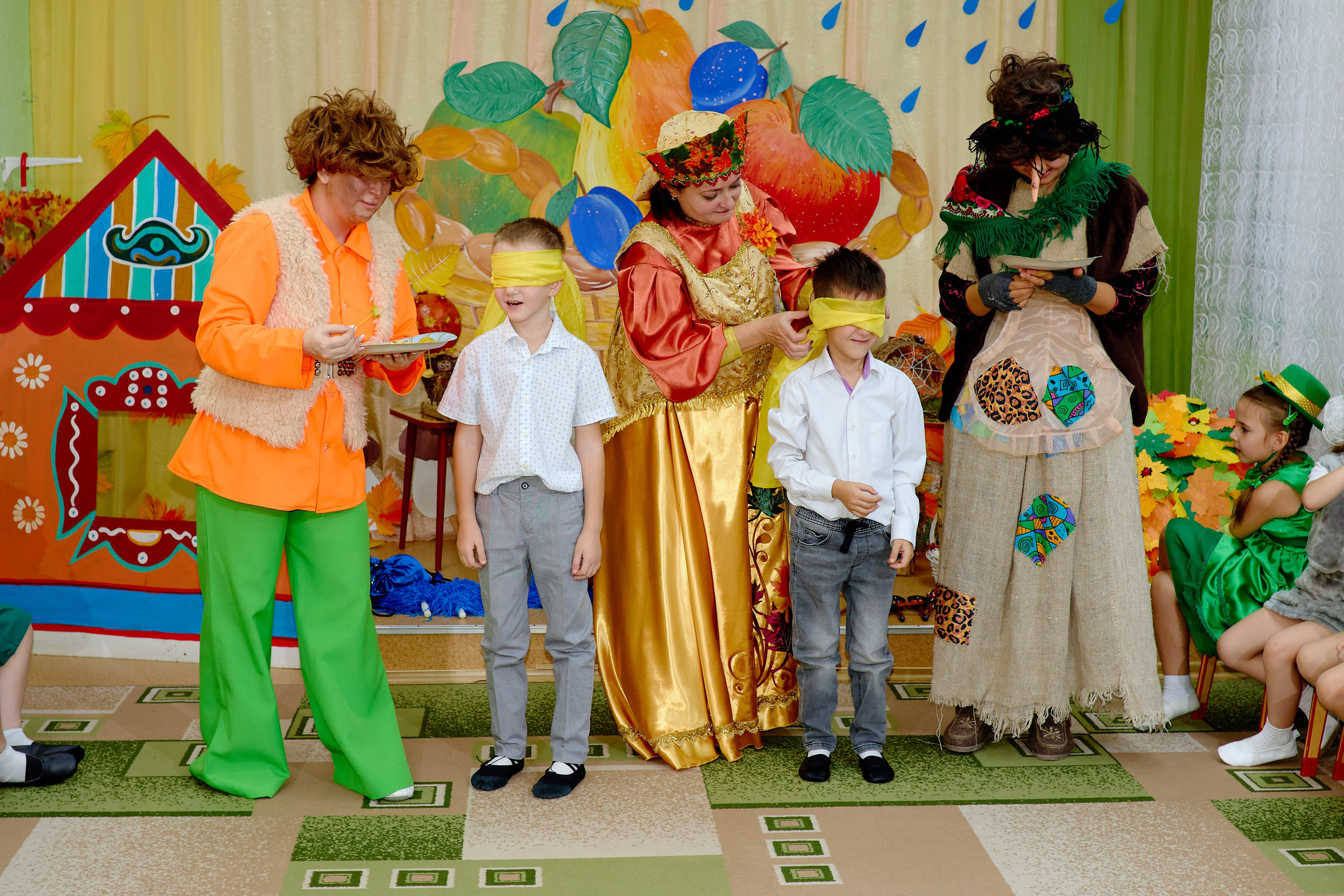 Осенние сьемки в детском саду таганрог. Фотограф Выпускные альбомы Таганрог Сергей Коробченко