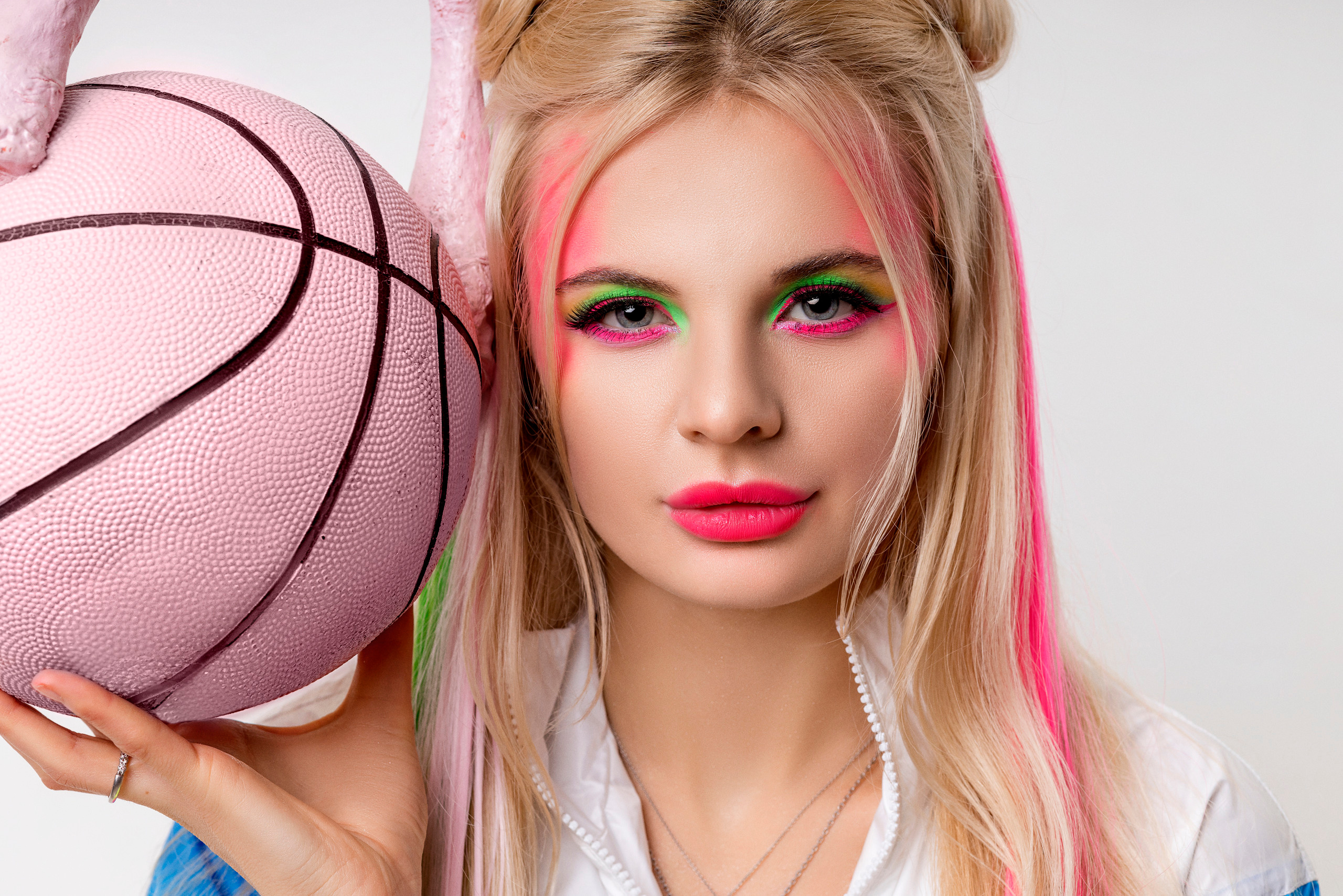 Pink studio. Юрий Белозёров фотограф