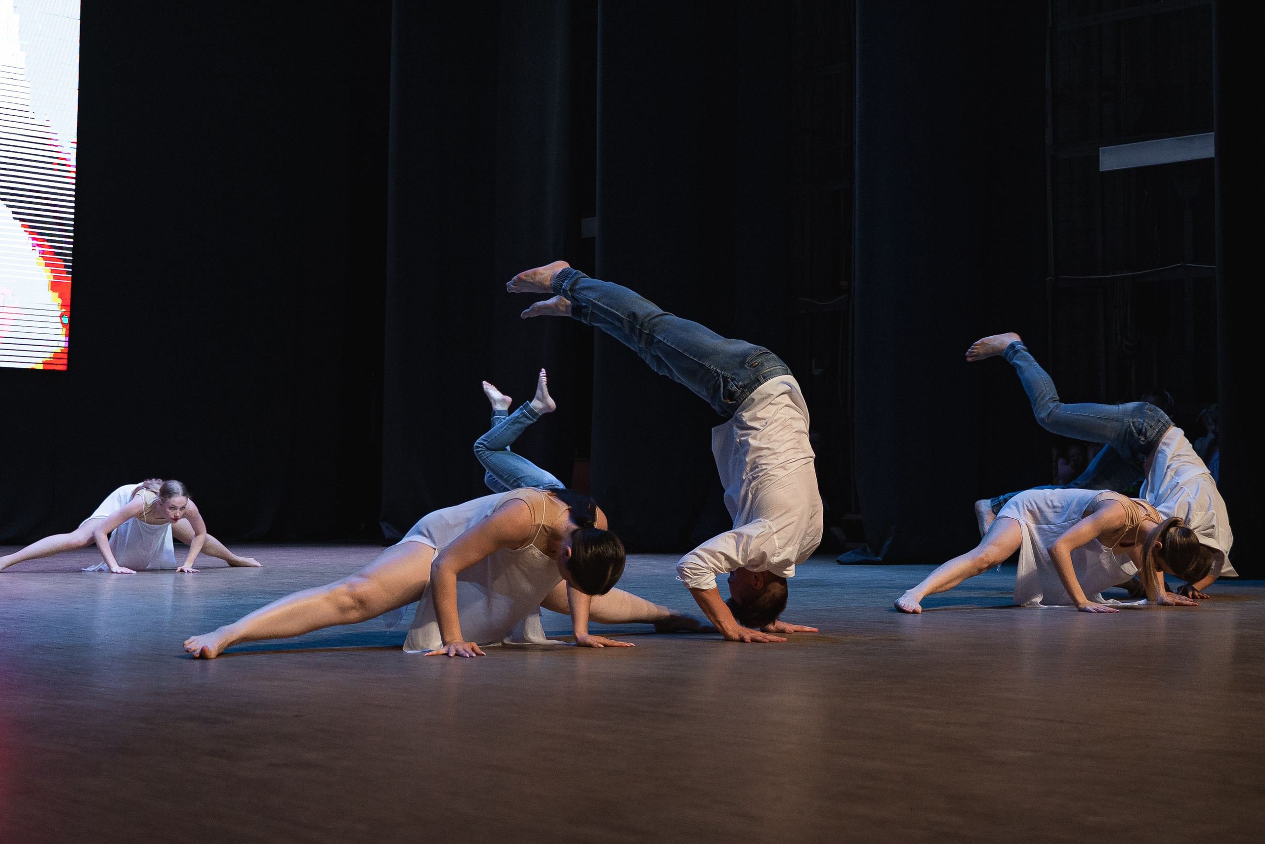 Отчётный концерт танцевально-спортивного клуба «PULSE». Портретный и репортажный фотограф в Воронеже: Анастасия Пузикова