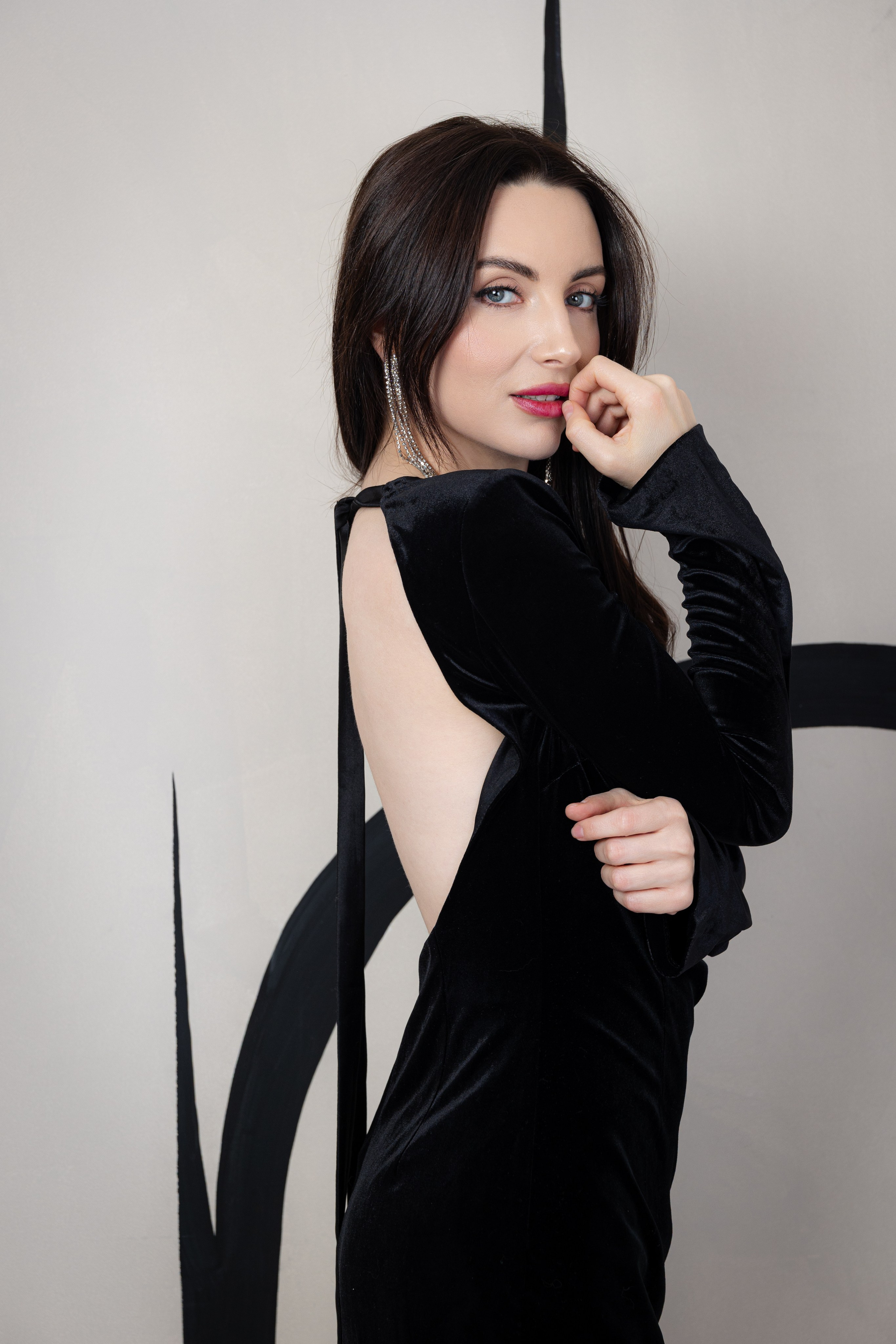 Натали. That’s your photographer, Alexandra Andrushchenko