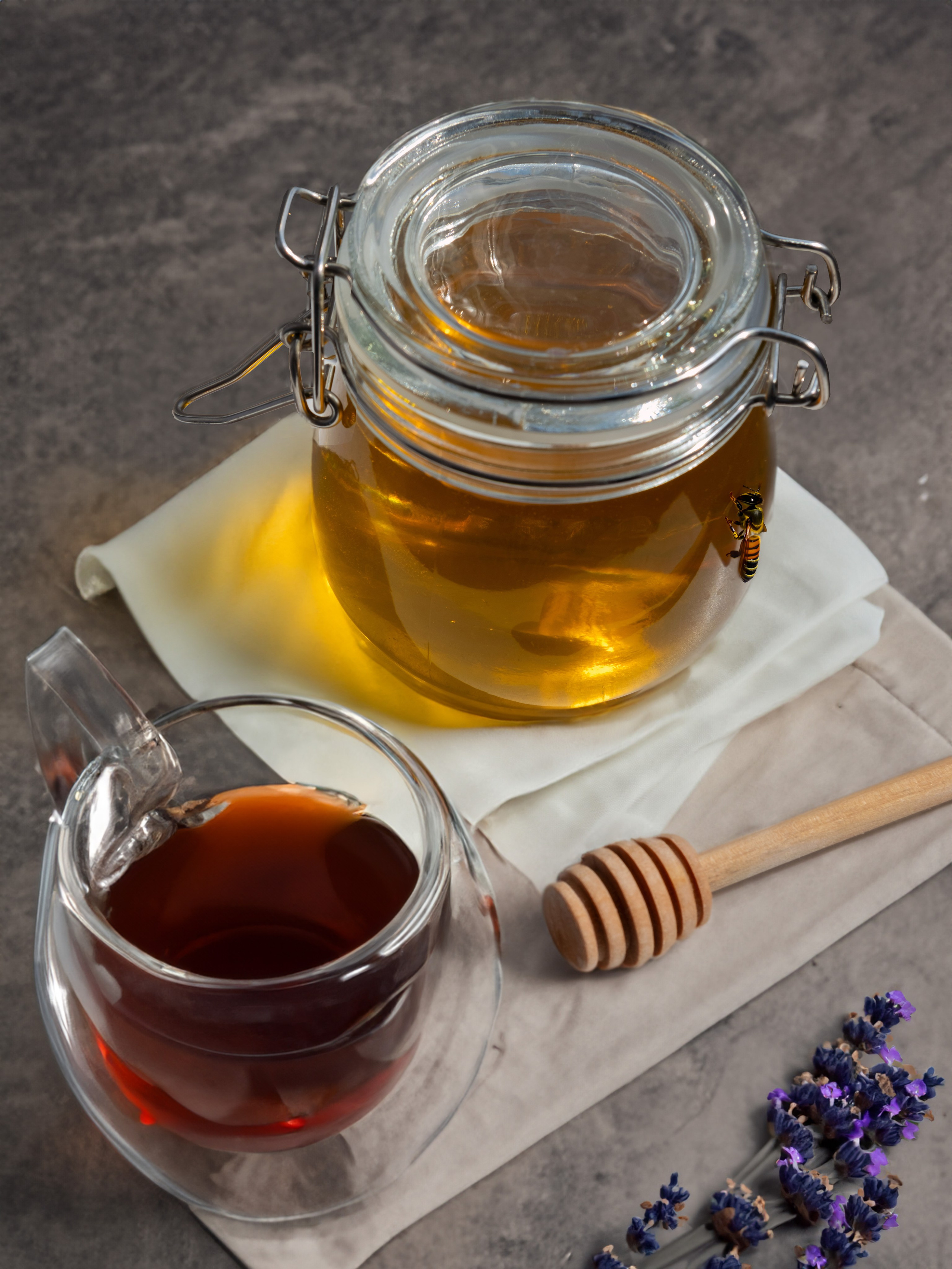 Бутылки и банки. Регина Зебра — предметный фотограф Москва Подольск | Съёмка для маркетплейсов и соцсетей