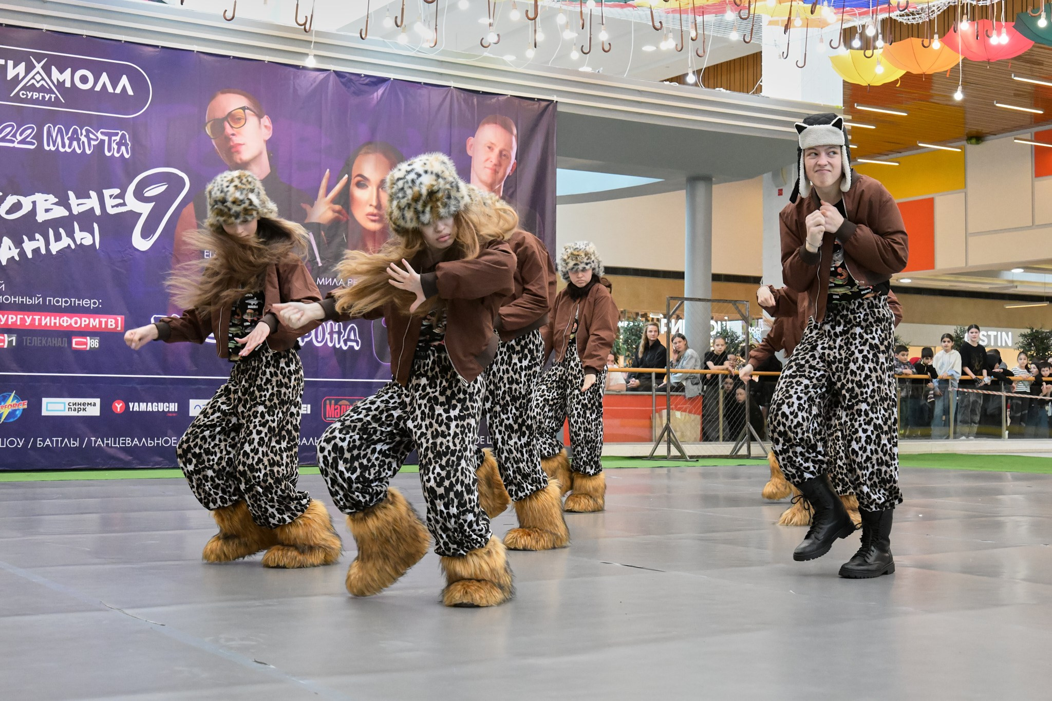 IX Хитовые танцы в ТРЦ «Сургут Сити Молл». Студия по производству фото и видеоконтента «АППЕРТУРА»