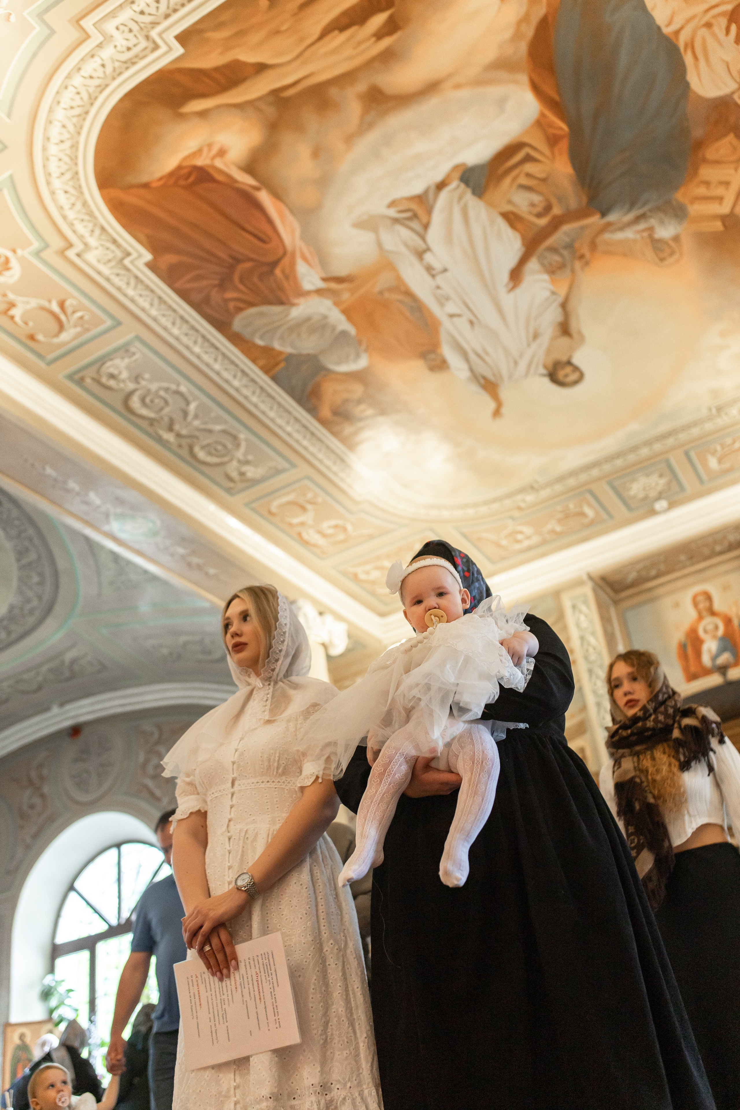 Крещение в Храме Веры, Надежды, Любови и матери их Софии. Профессиональный фотограф в Москве и Мо Мария Шантарёва