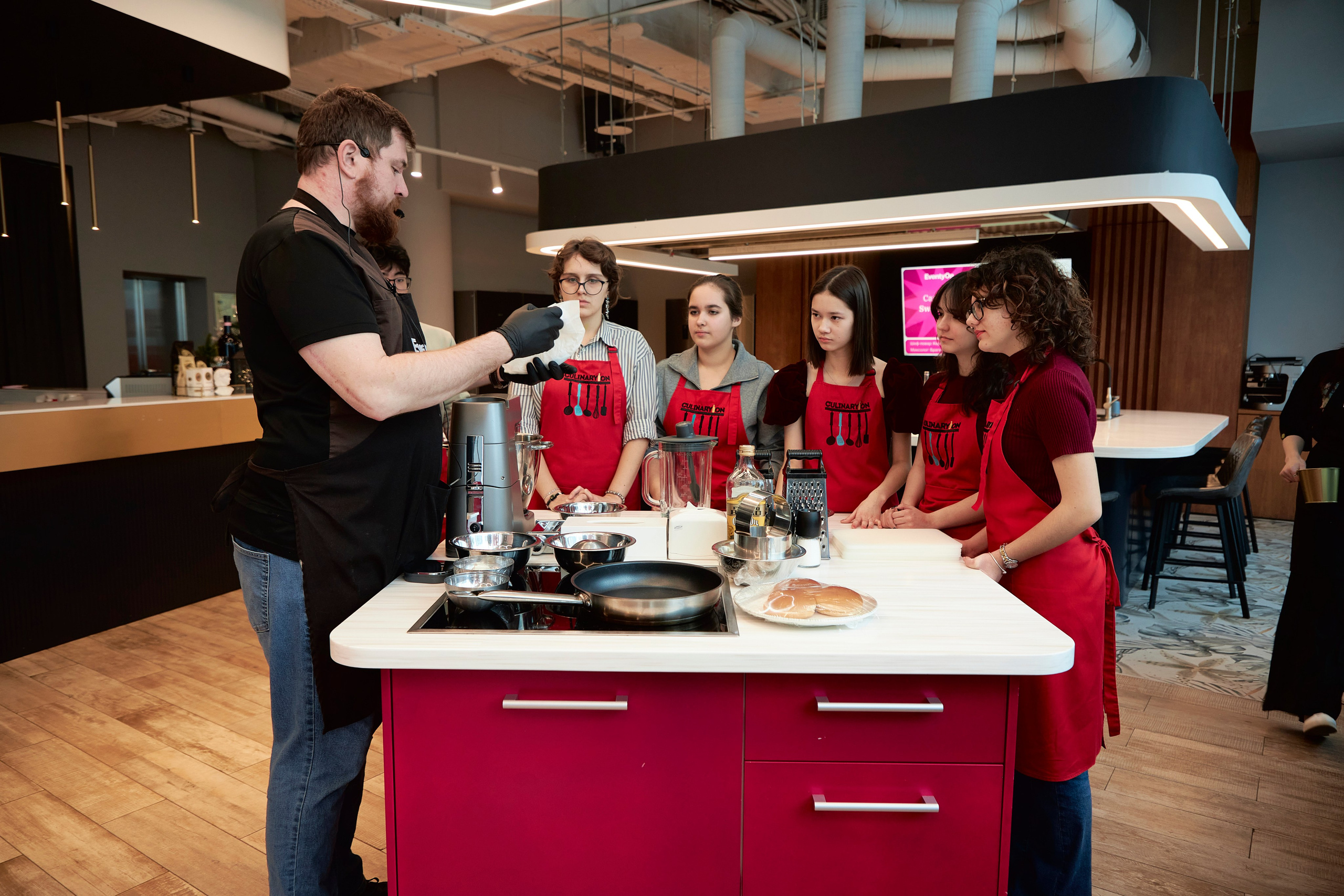 Репортажная съёмка с дня рождения. Анна Потявина. Фотограф Москва