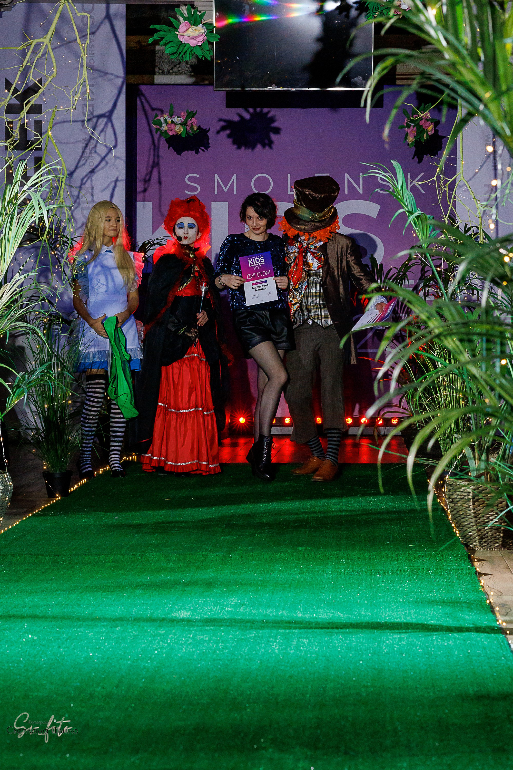 Smolensk Fashion Week_показы_ДЕНЬ 3_ФИНАЛ_Алиса в стране чудес. Главная