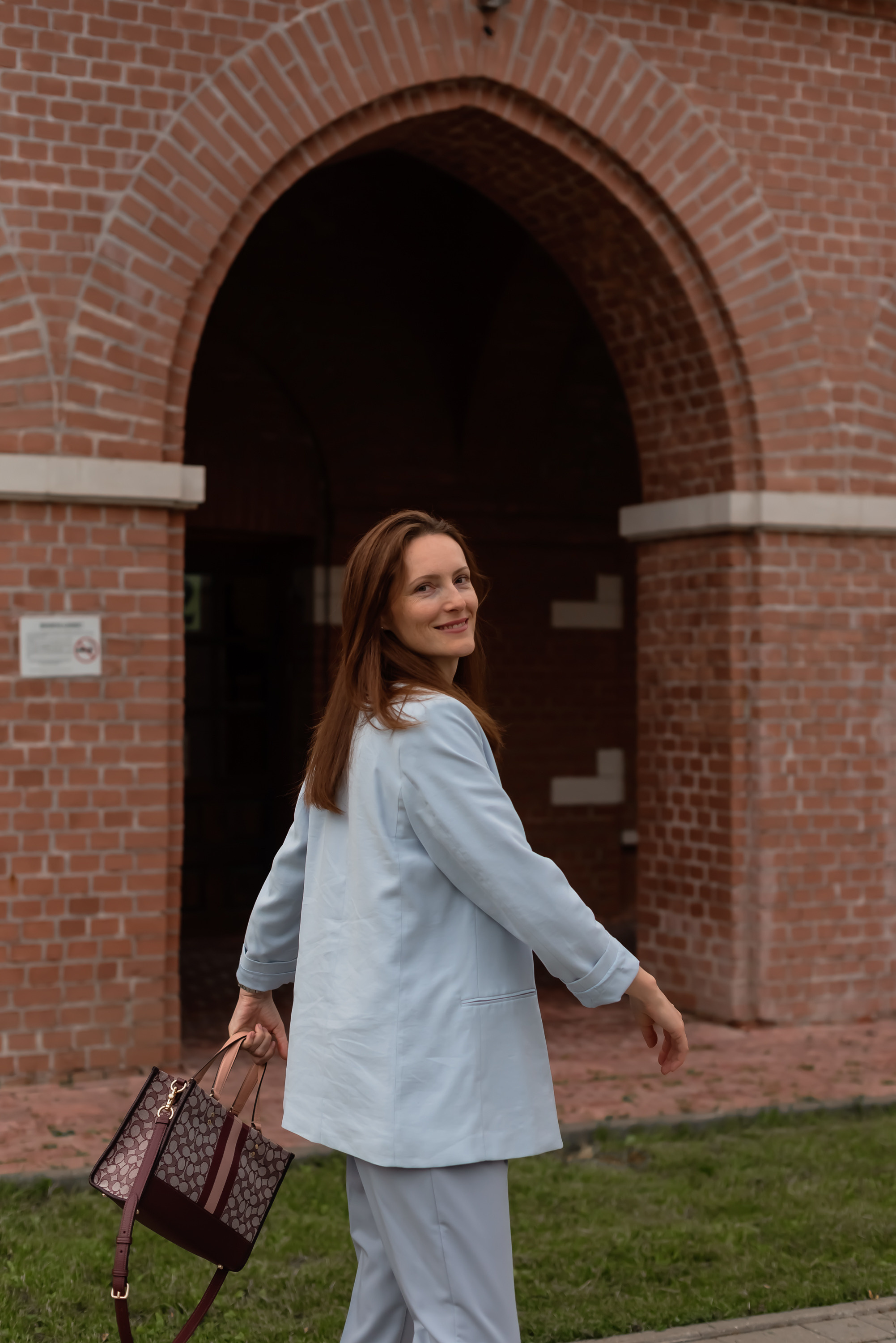 Евгения и Ольга на набережной. Фотограф Тула творческие фотосессии недорого Ольга Ромашина