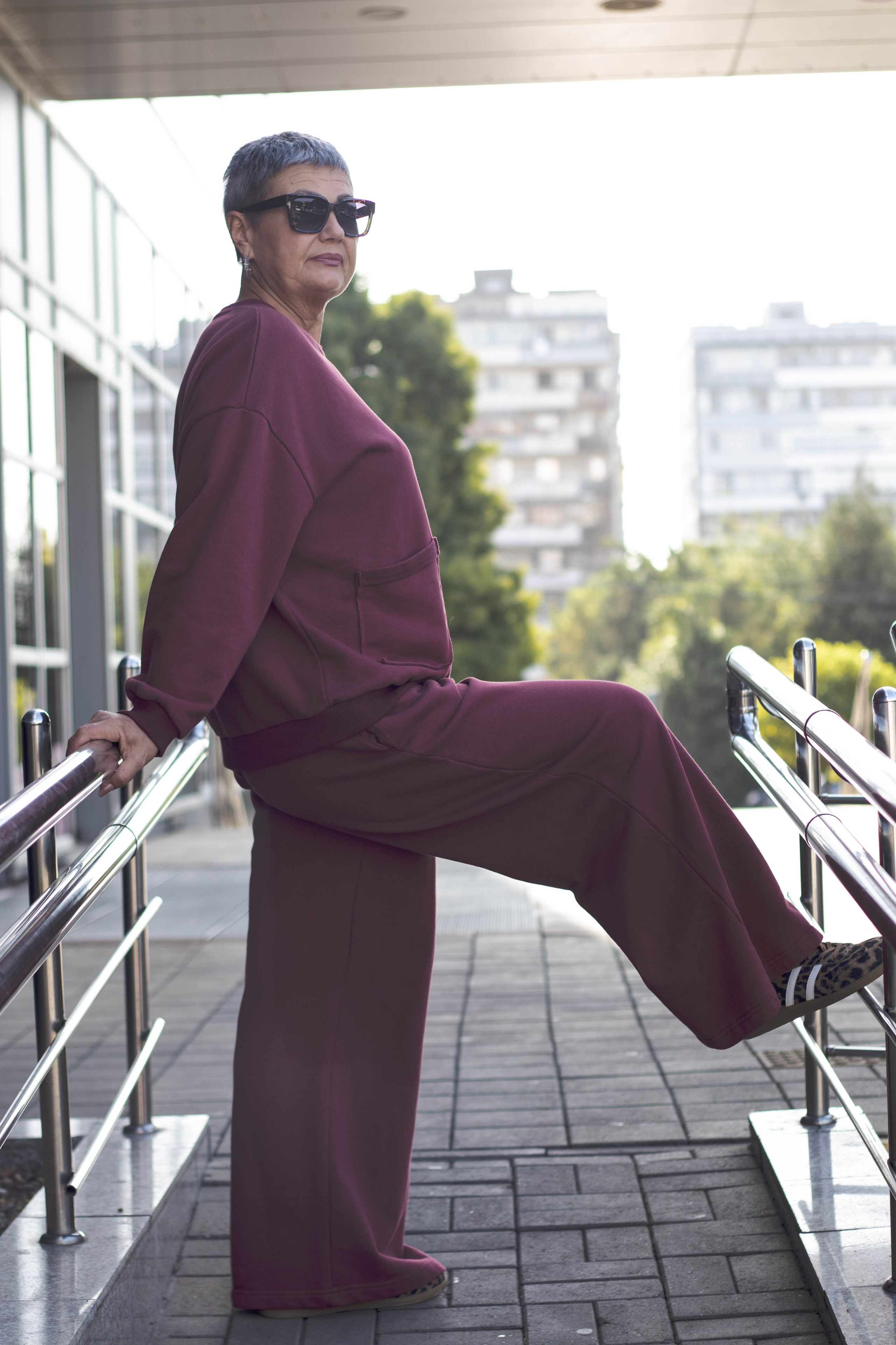 «Она среди улиц: лёгкость и стиль». Уличный фотограф Города N