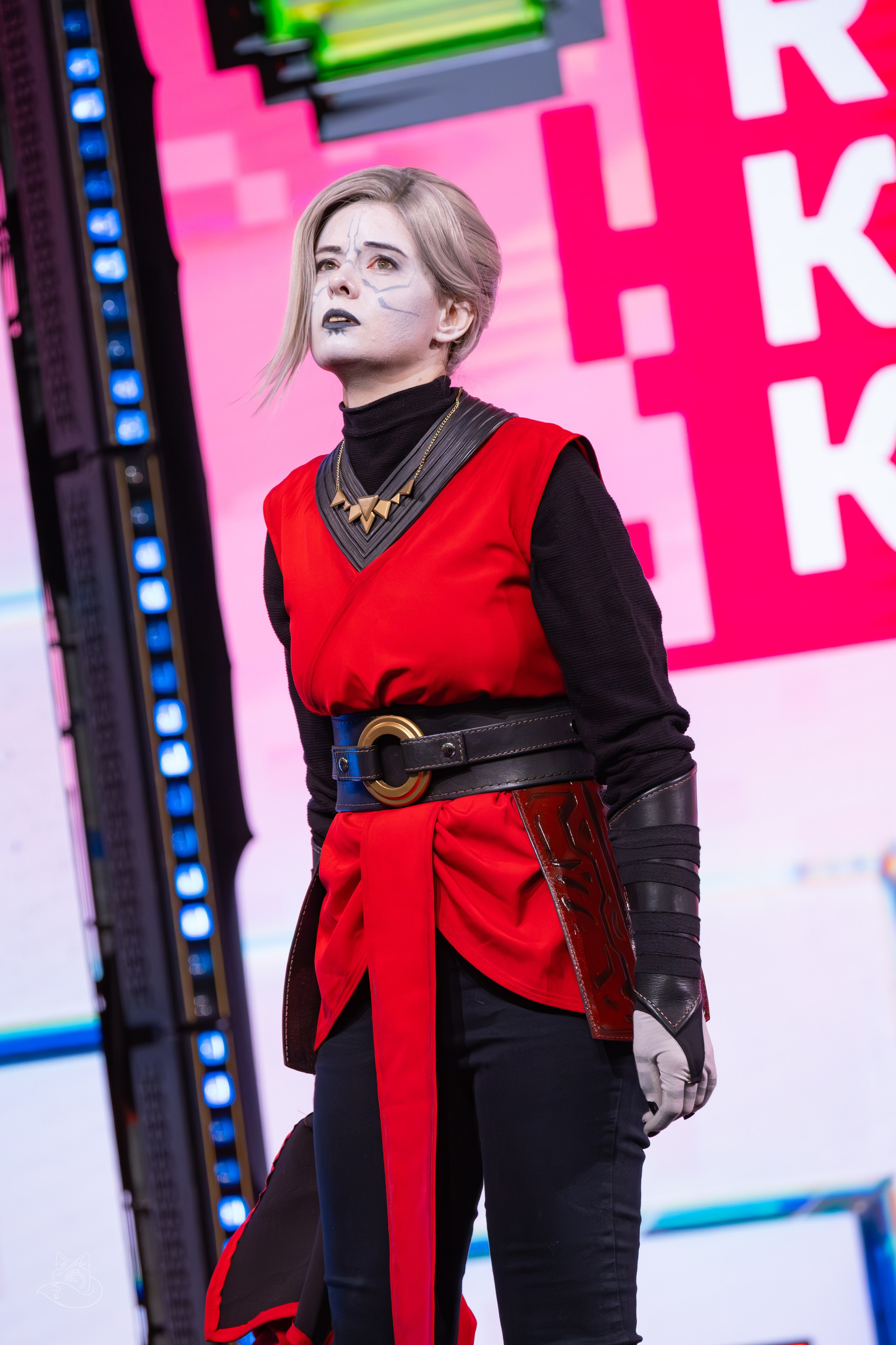 Сцена РЭД ЭКСПО 2024. Косплей фотограф