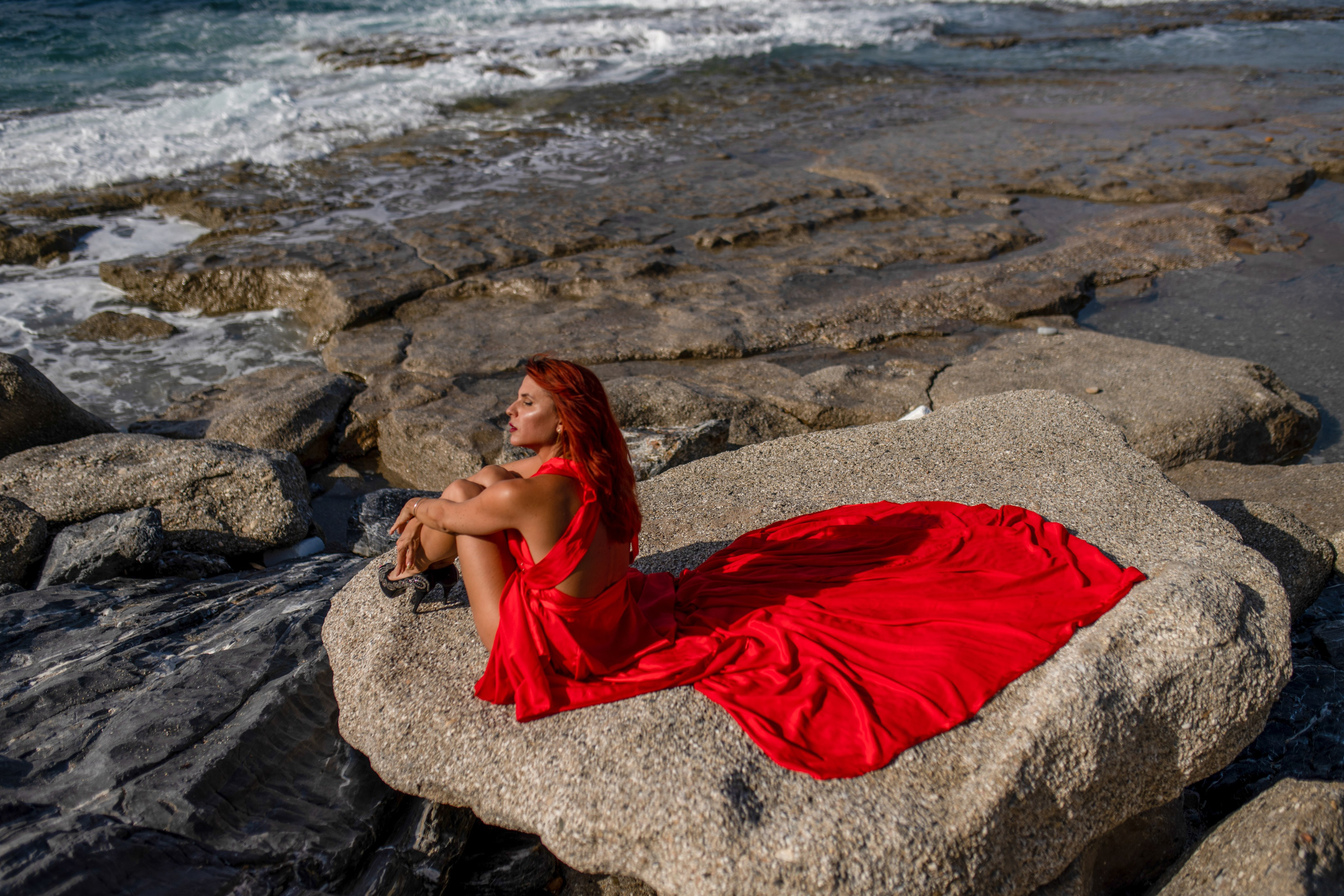 Индивидуальная фотосессия на пляже Улаш, Алания. Профессиональный фотограф в Турции Анталии Кемере Сиде Белеке Алании