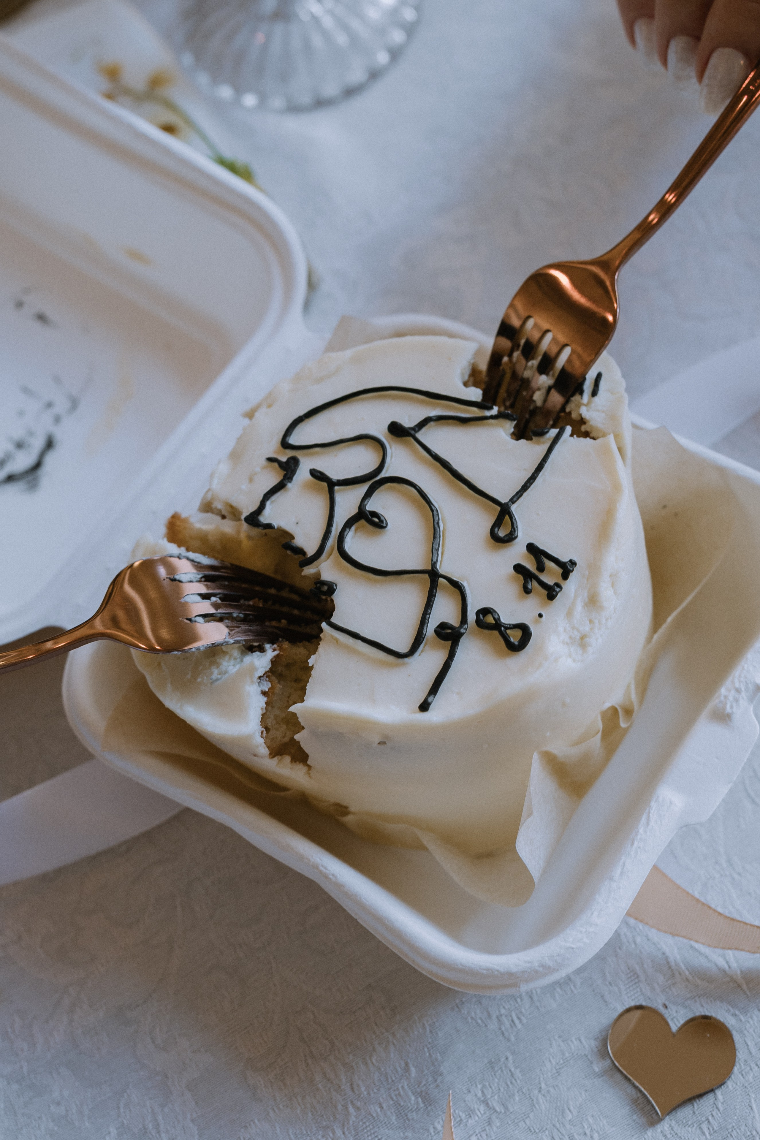 Арина и Норайр (ЗАГС+прогулка). Свадебный фотограф Юлия Галкина Ростов на Дону