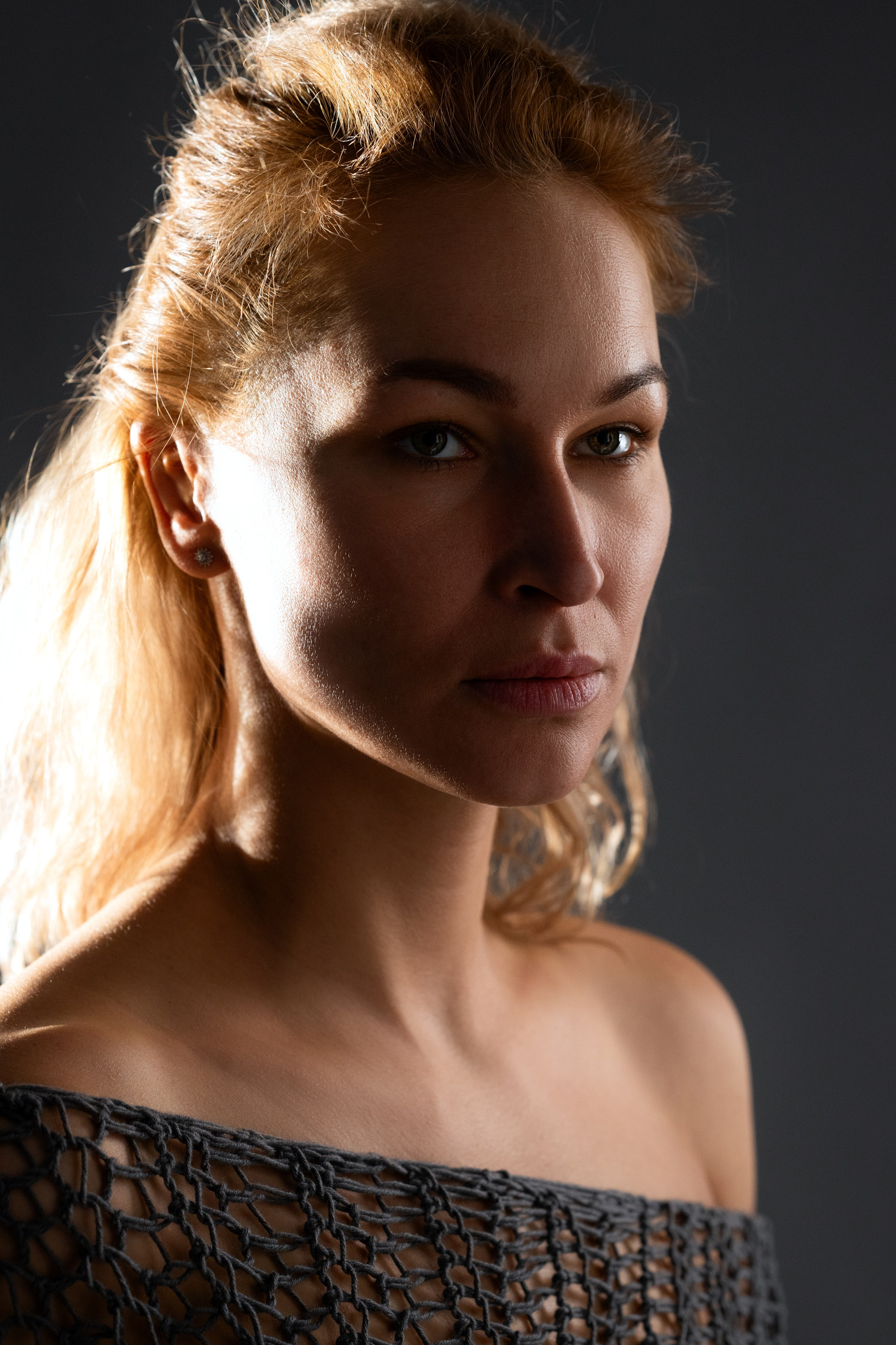 Ирина. В полумраке