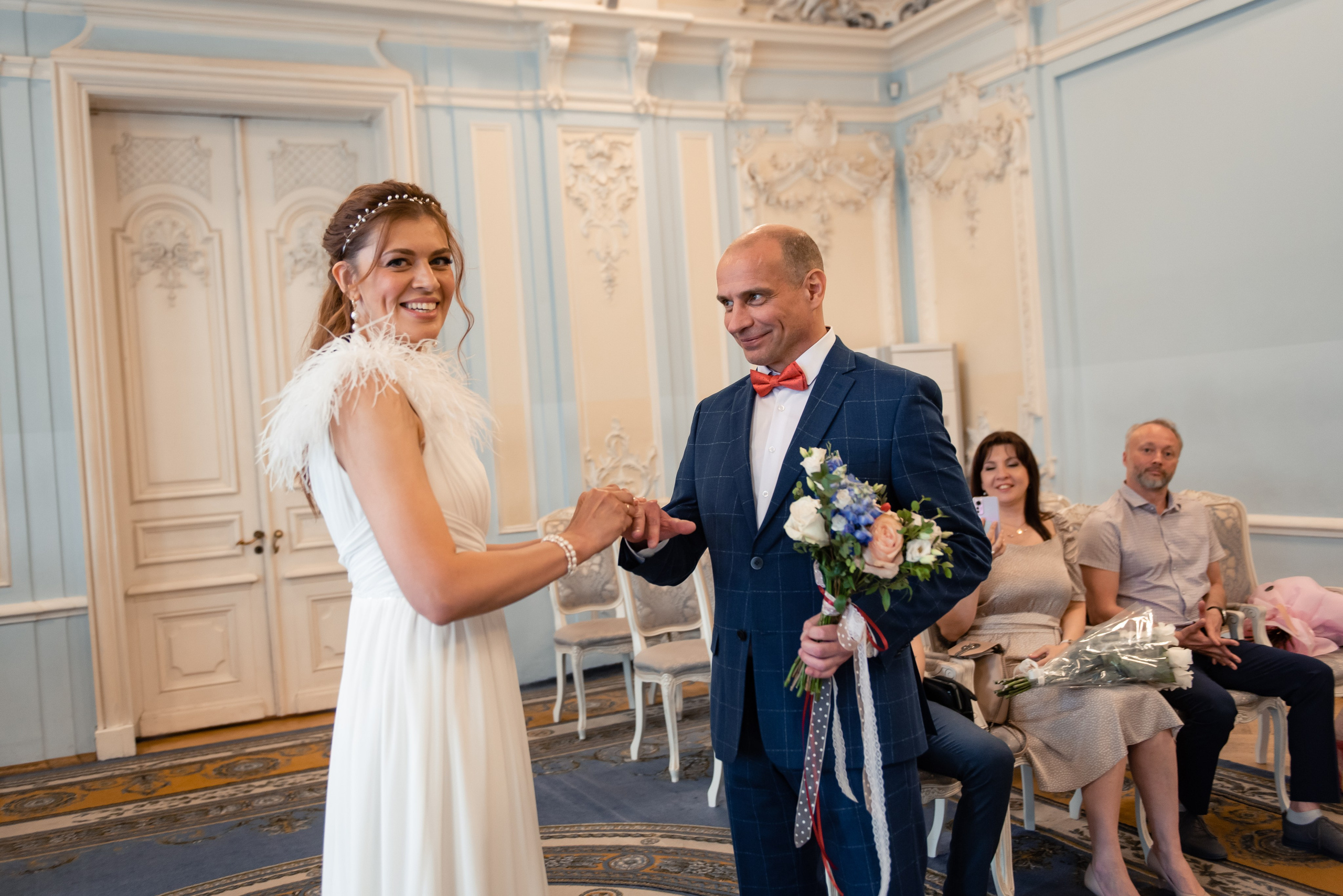 Свадебный день в Петербурге. Анастасия Петрович фотограф, фотокорреспондент в Москве и Санкт-Петербурге. Фотосъёмка репортажа, мероприятия, корпоративная съёмка, контент