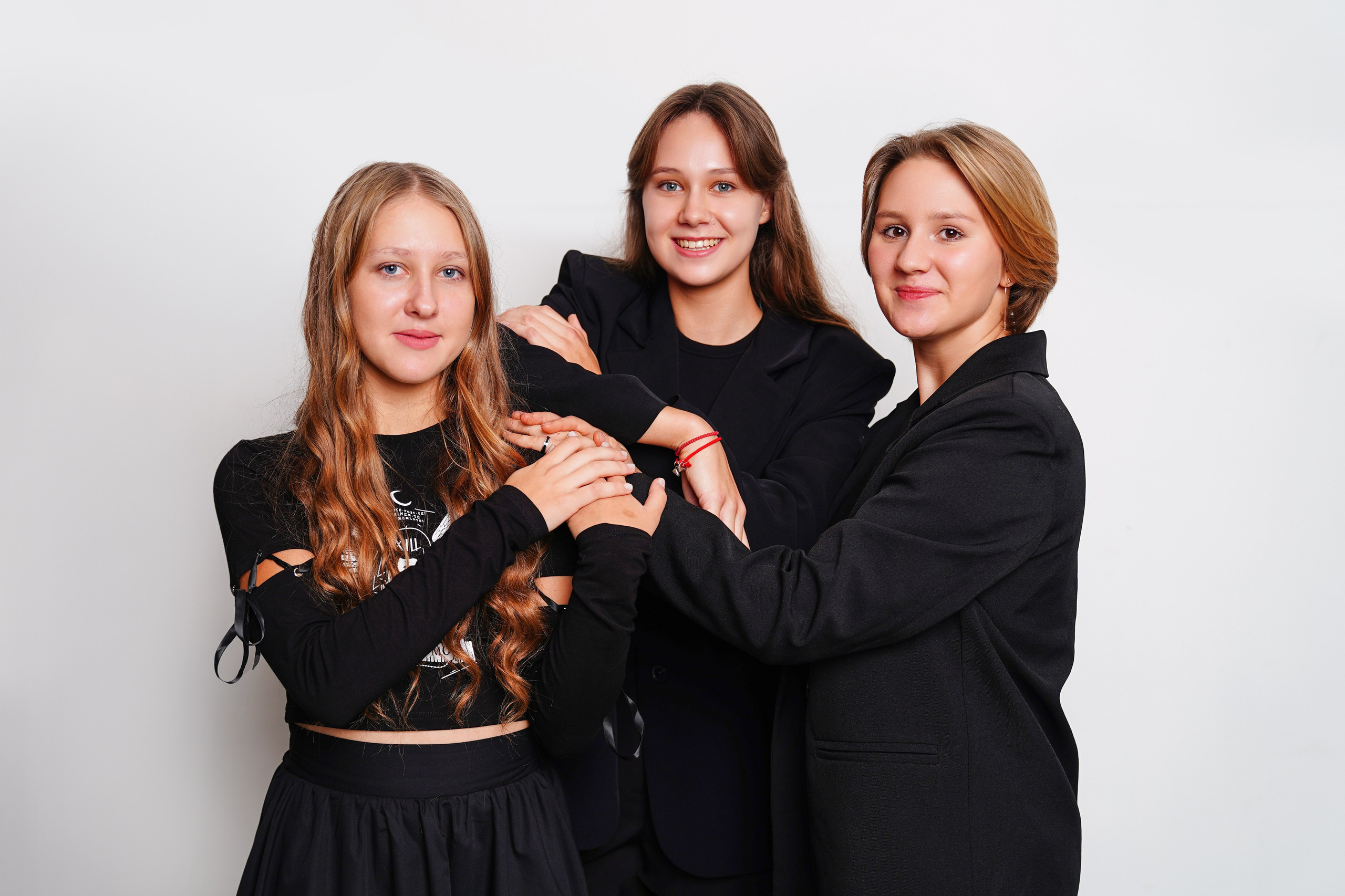 Мелкие группы / старшие классы. MEMENTO.Выпускные альбомы, школьные, юбилейные и другие книги. Ростов-на-Дону