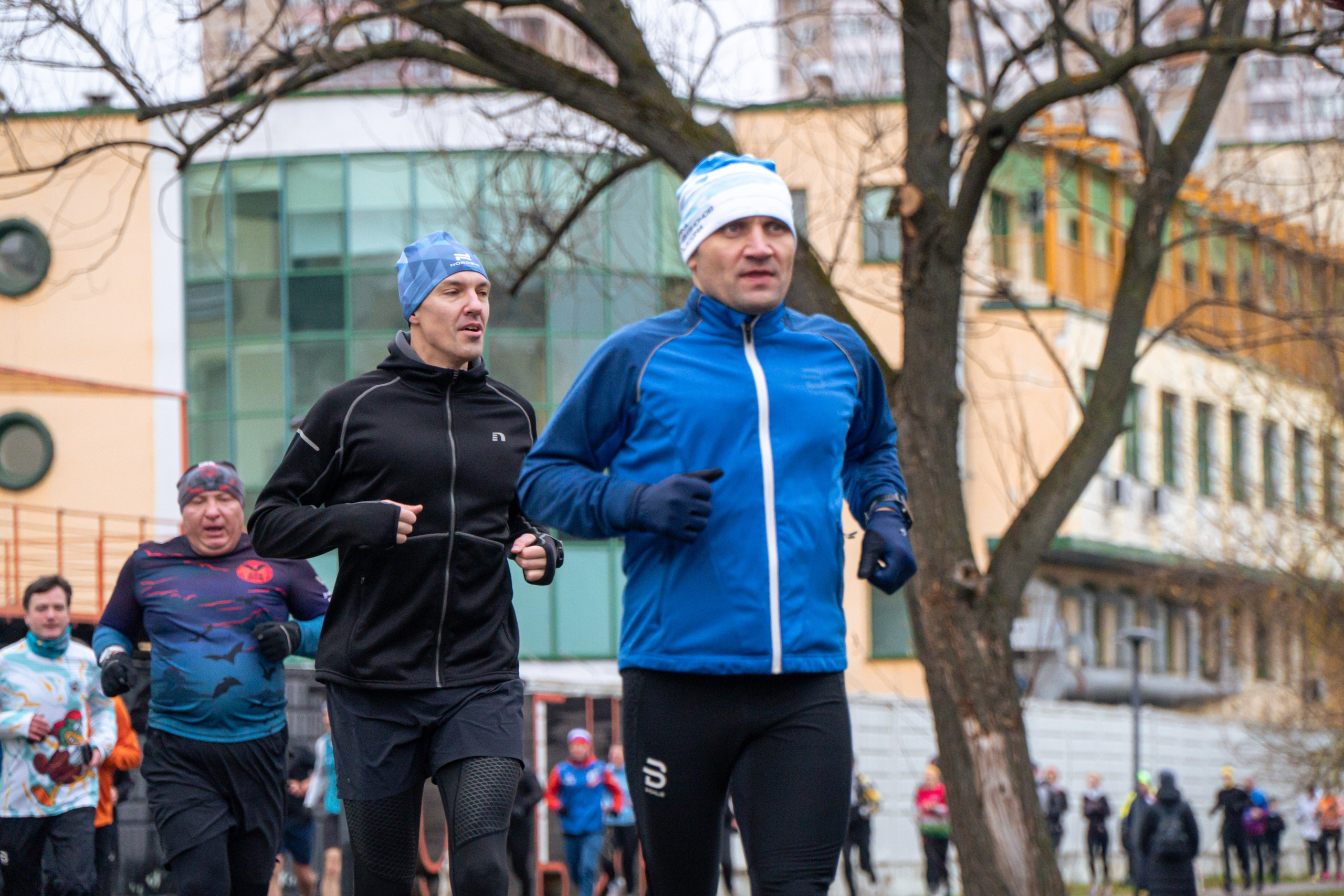 5 вёрст Реутов 16.11.2024. Роман Капилюшов. Бег. Фото. Видео. г. Люберцы