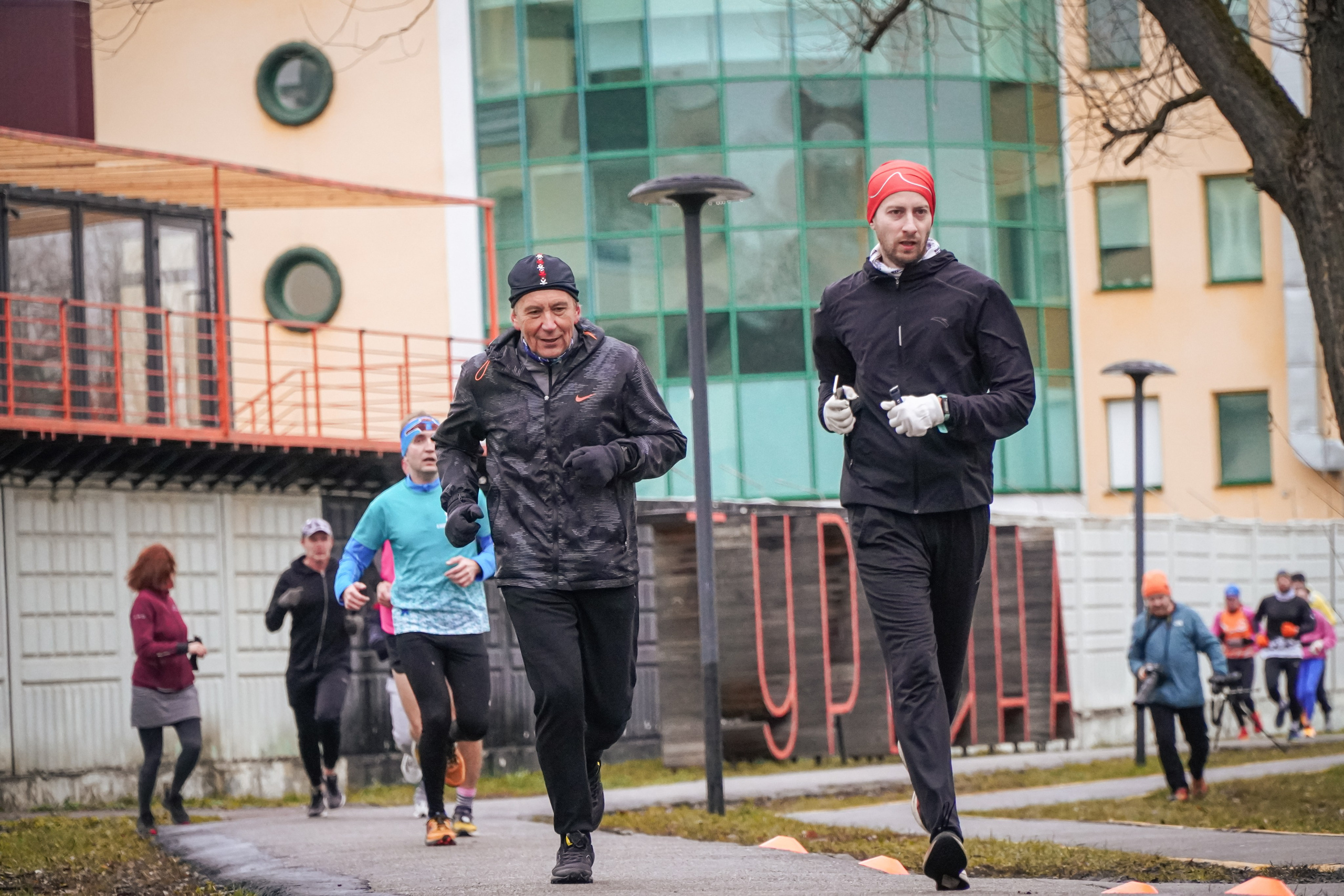 5 вёрст Реутов 16.11.2024. Роман Капилюшов. Бег. Фото. Видео. г. Люберцы
