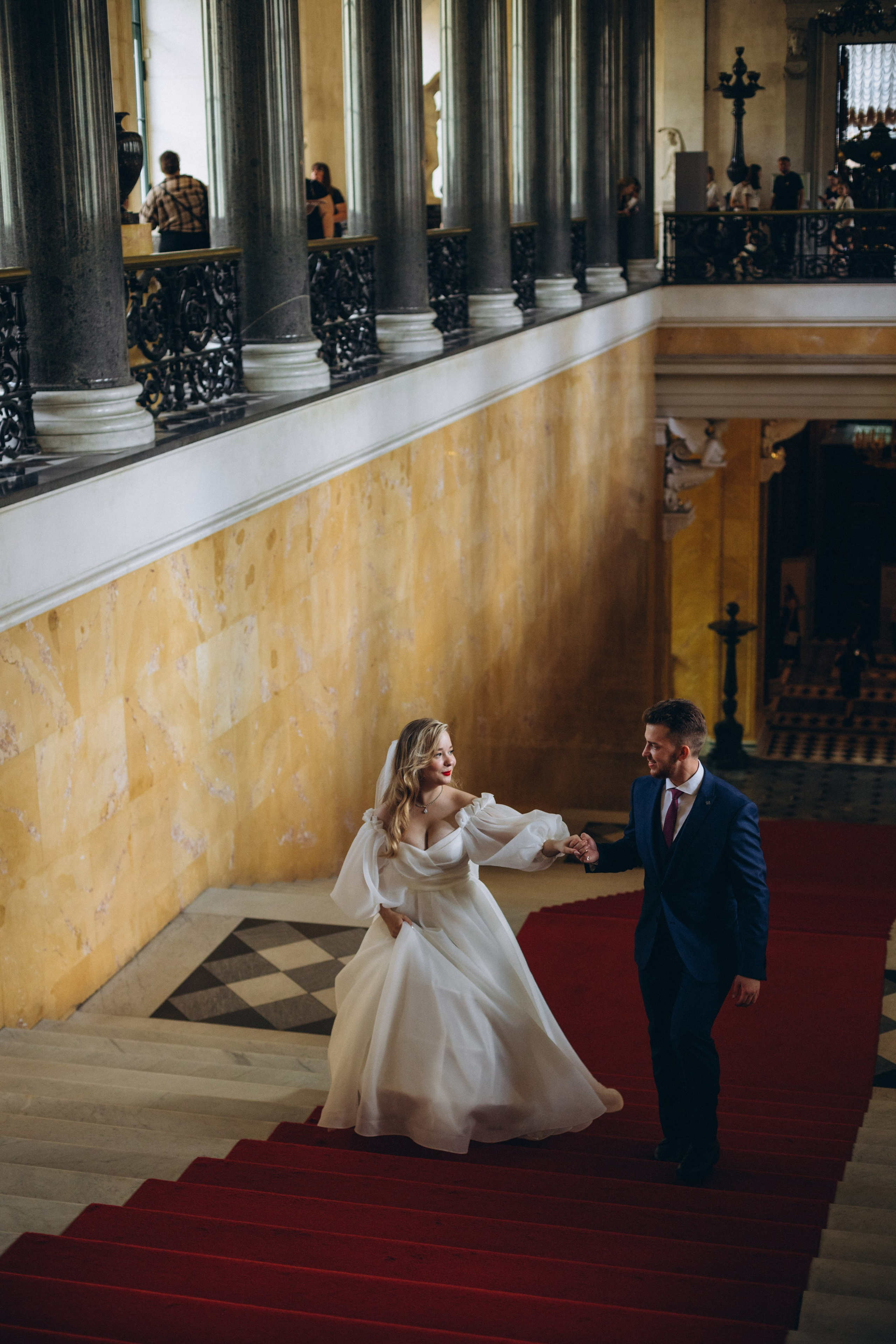 Прогулка в Эрмитаже. Свадебный и семейный фотограф в Санкт-Петербурге Яцына Юрий. Видеоопер