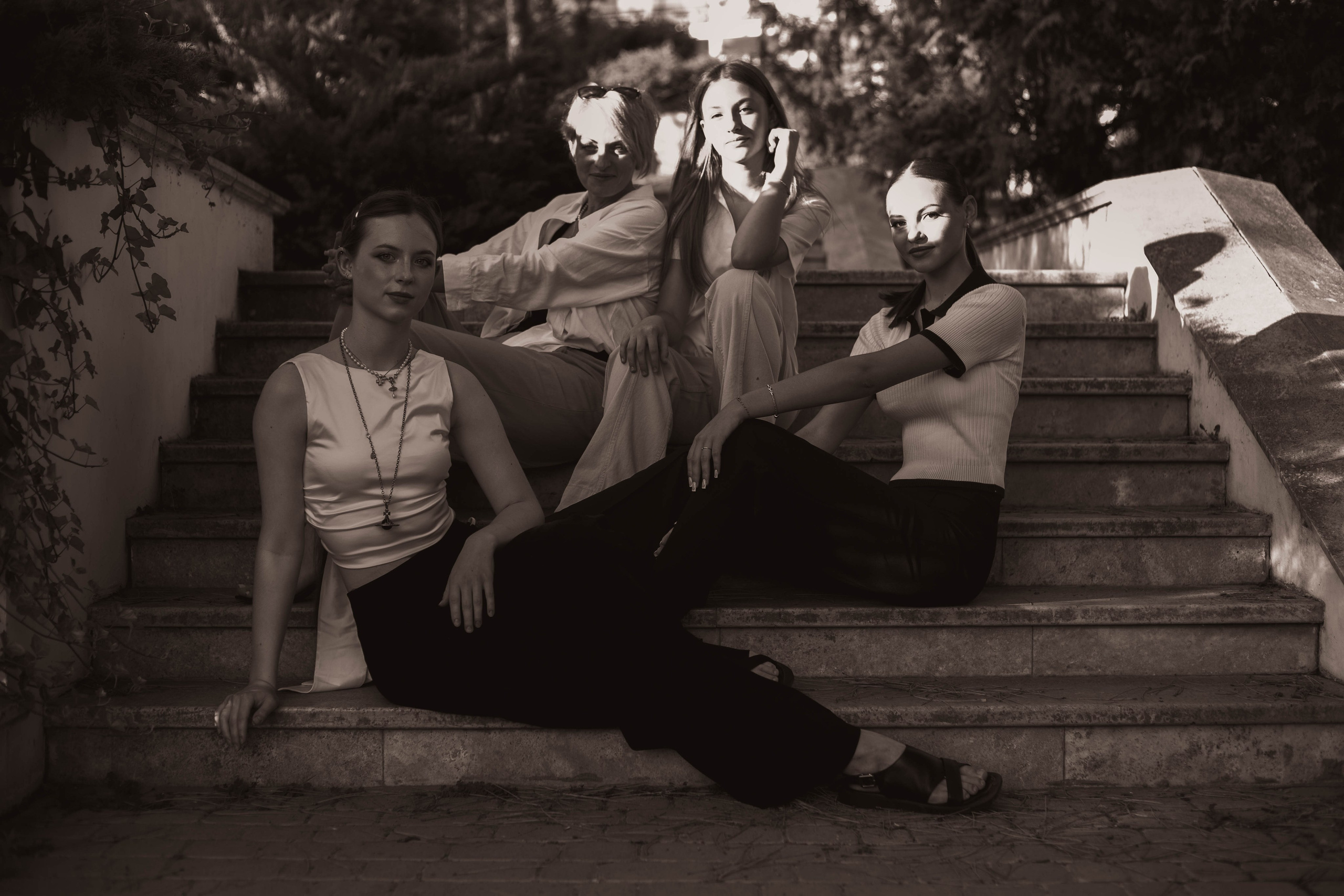 Абрау. Уличный фотограф Города N