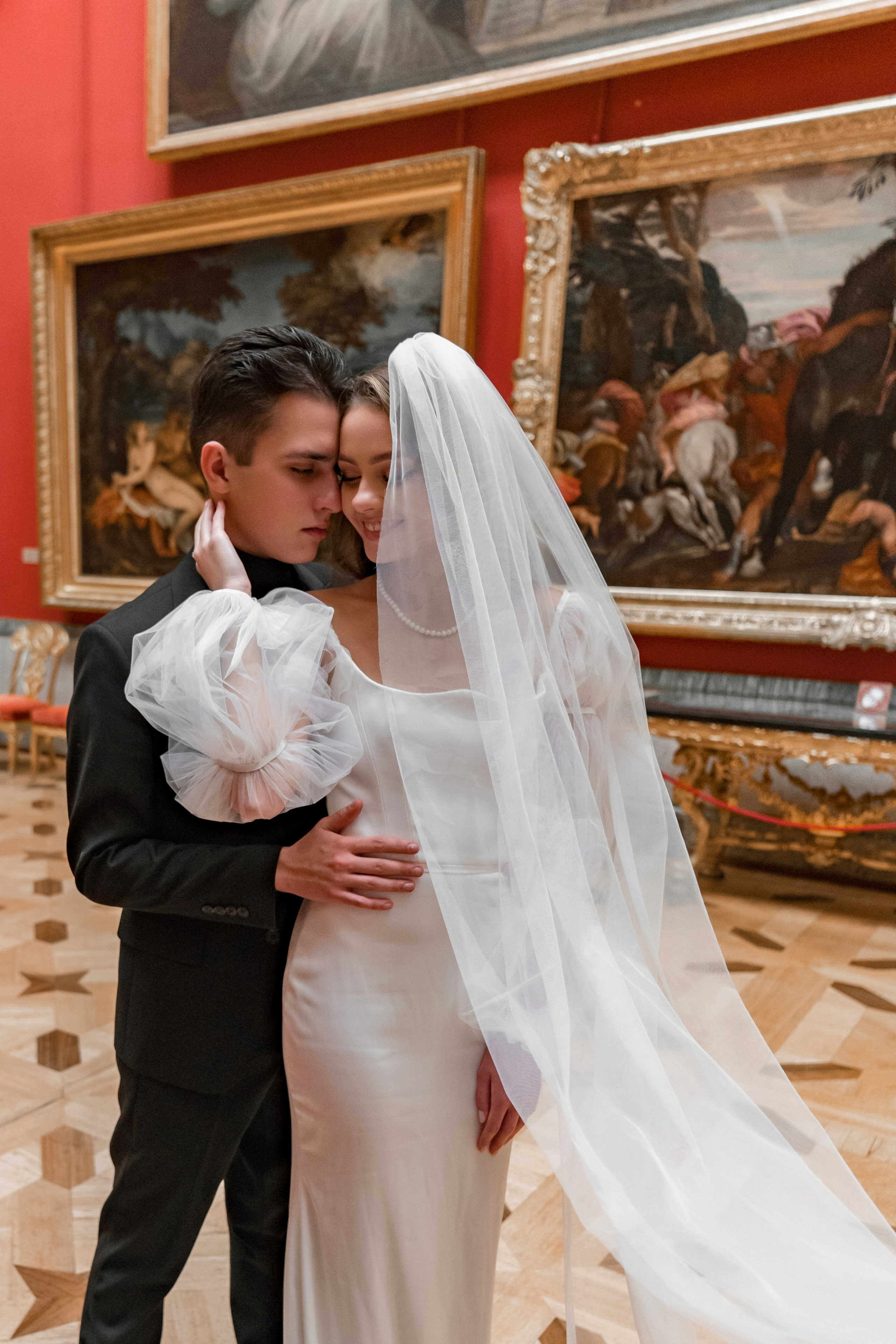 Фотосессия в Эрмитаже упрекрасно передаст Ваш стиль свадьбы!