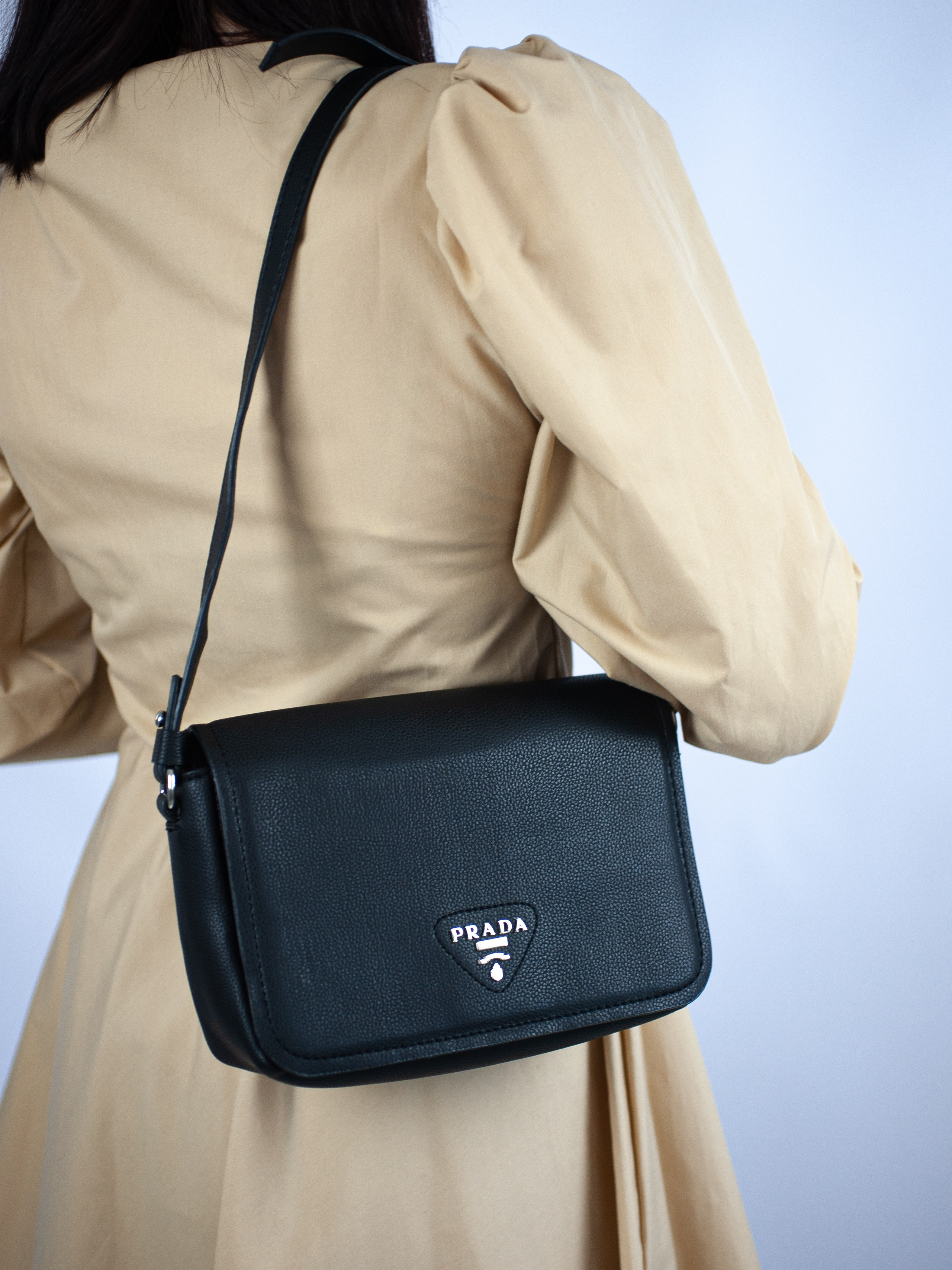 Фото на моделях. Предметный фотограф для маркетплейсов в Раменском