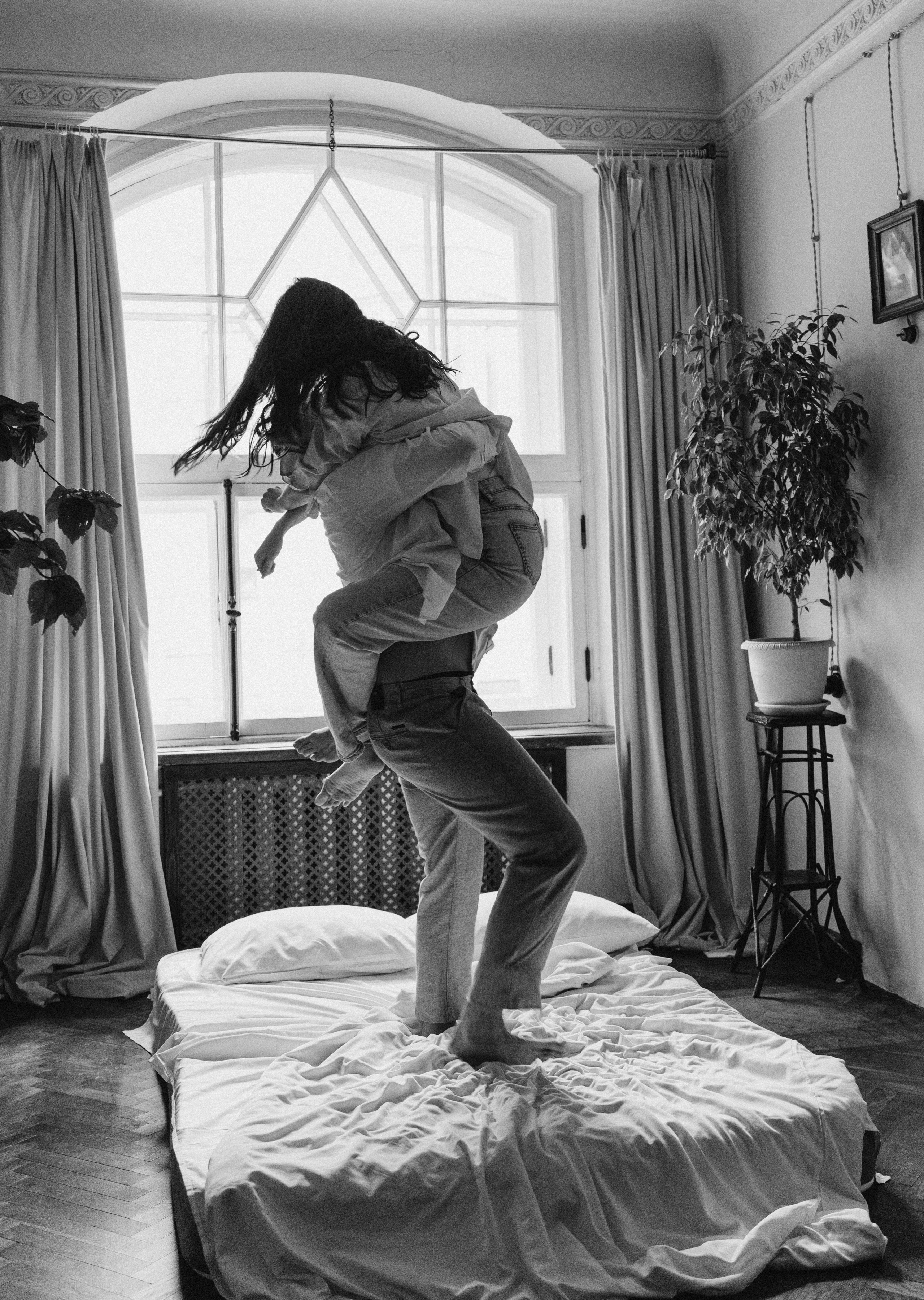 Парная фотосессия в студии. Фотосессия лавстори в Санкт-Петербурге. Живые атмосферный парные фотографии.