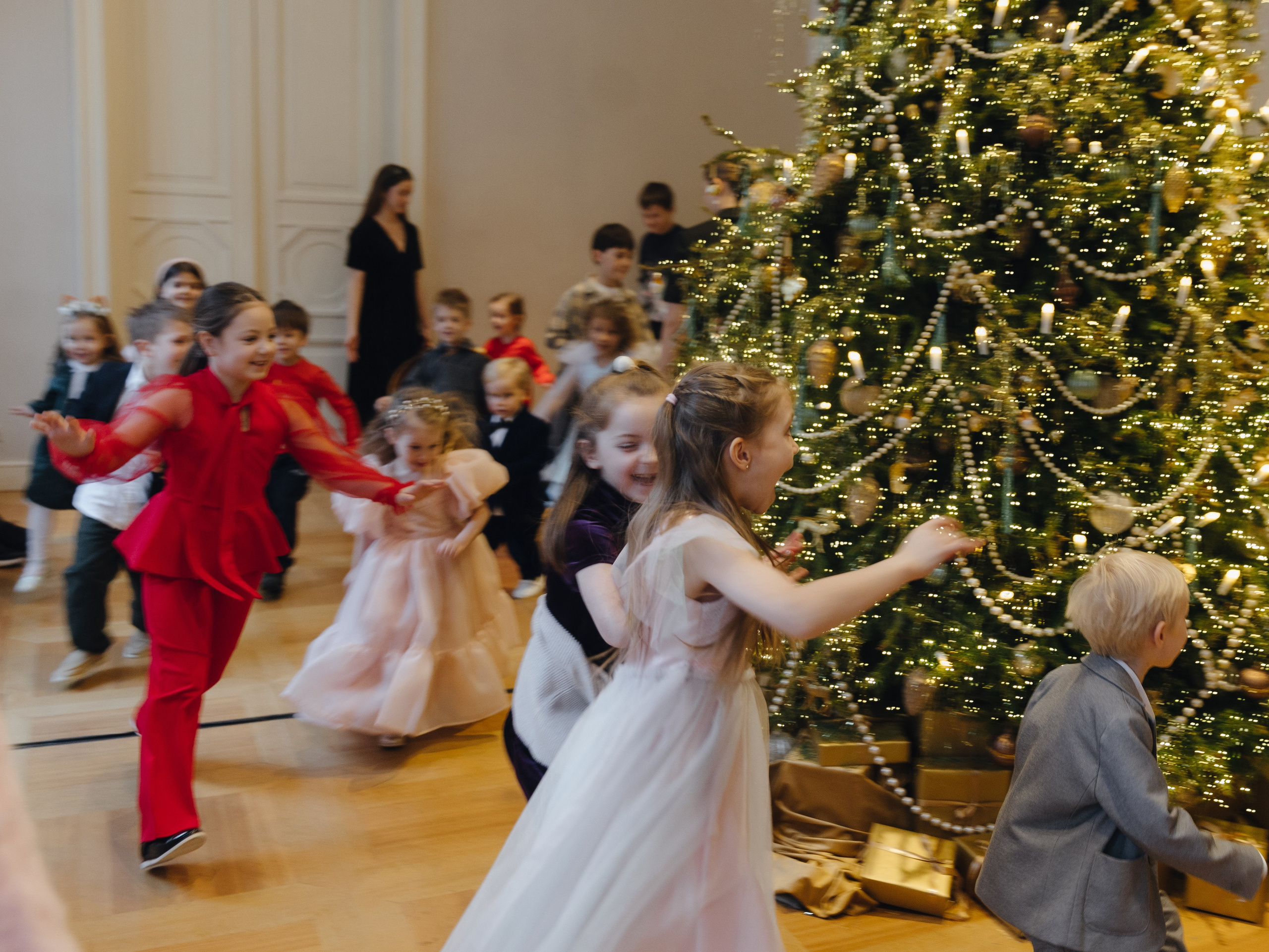 NUANCE — Ёлка. Destination wedding photographer Mary Korenchuk