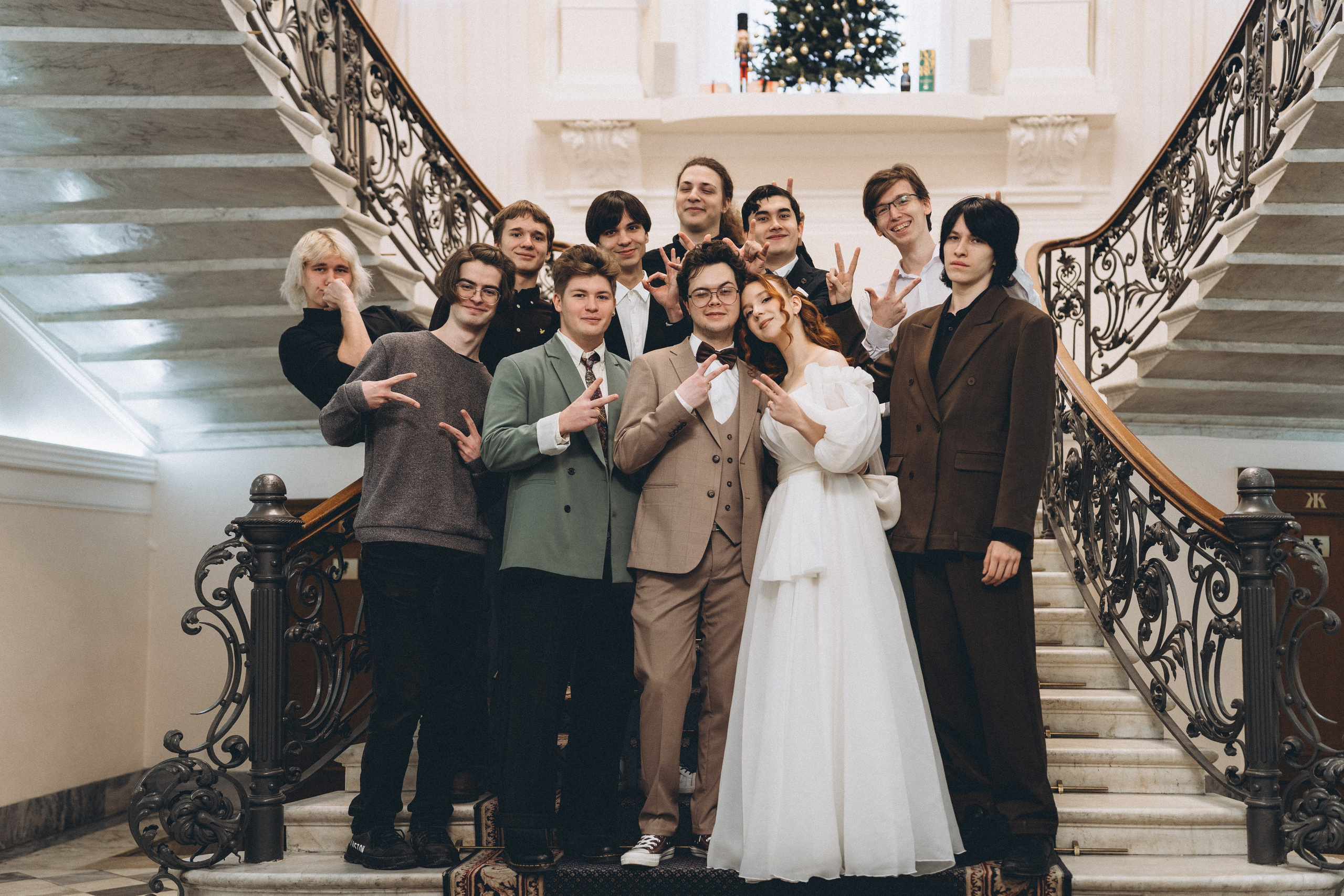 СВАДЕБНАЯ СЬЕМКА ВО ВТОРОМ ДВОРЦЕ С ГОСТЯМИ И ПРОГУЛКА В ТАВРИЧЕСКОМ САДУ. Профессиональный фотограф, Санкт-Петербург — Виктория Богомолова