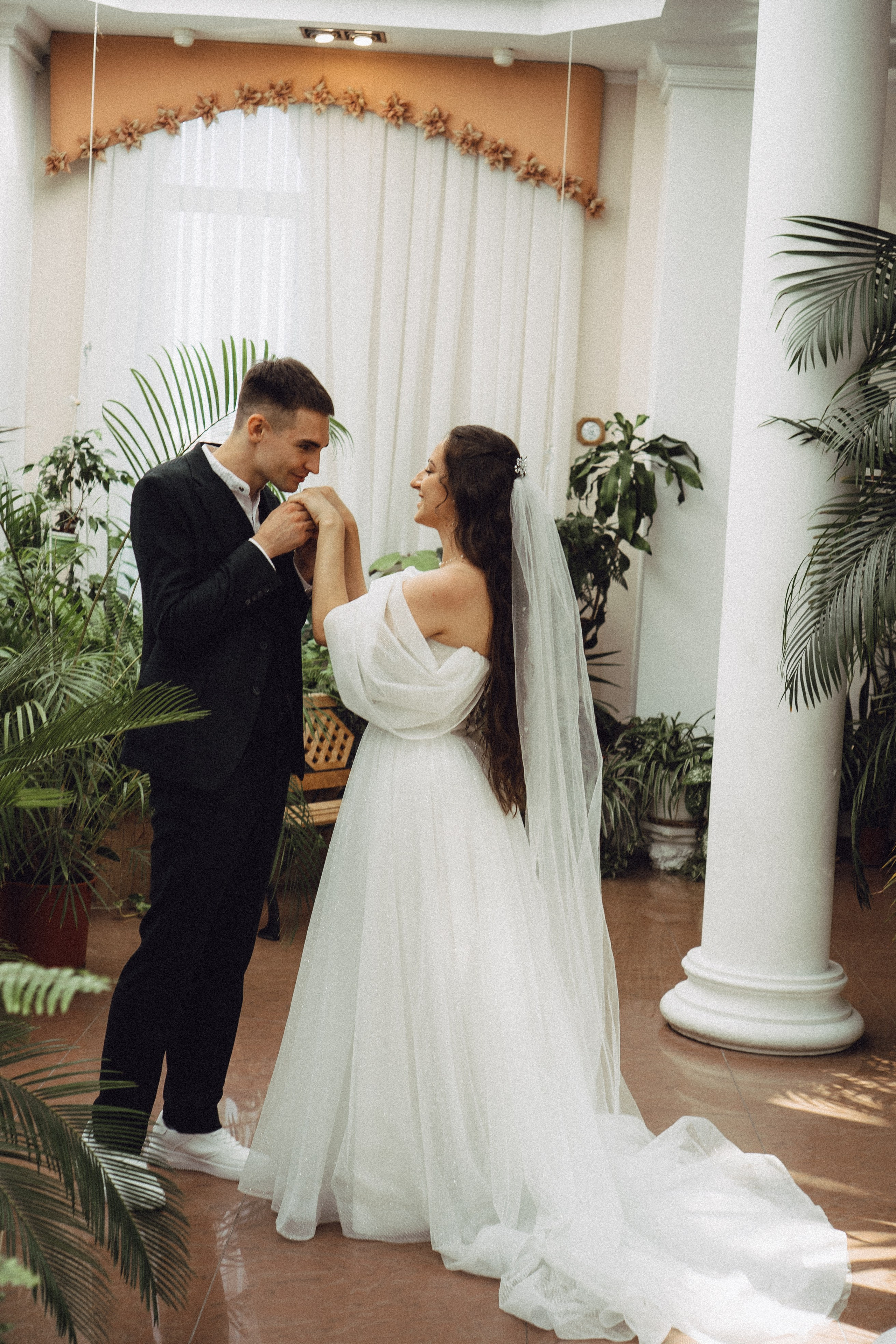 СВАДЕБНАЯ СЬЕМК В ПАРКЕ 300-ЛЕТИЯ. Профессиональный фотограф, Санкт-Петербург — Виктория Богомолова