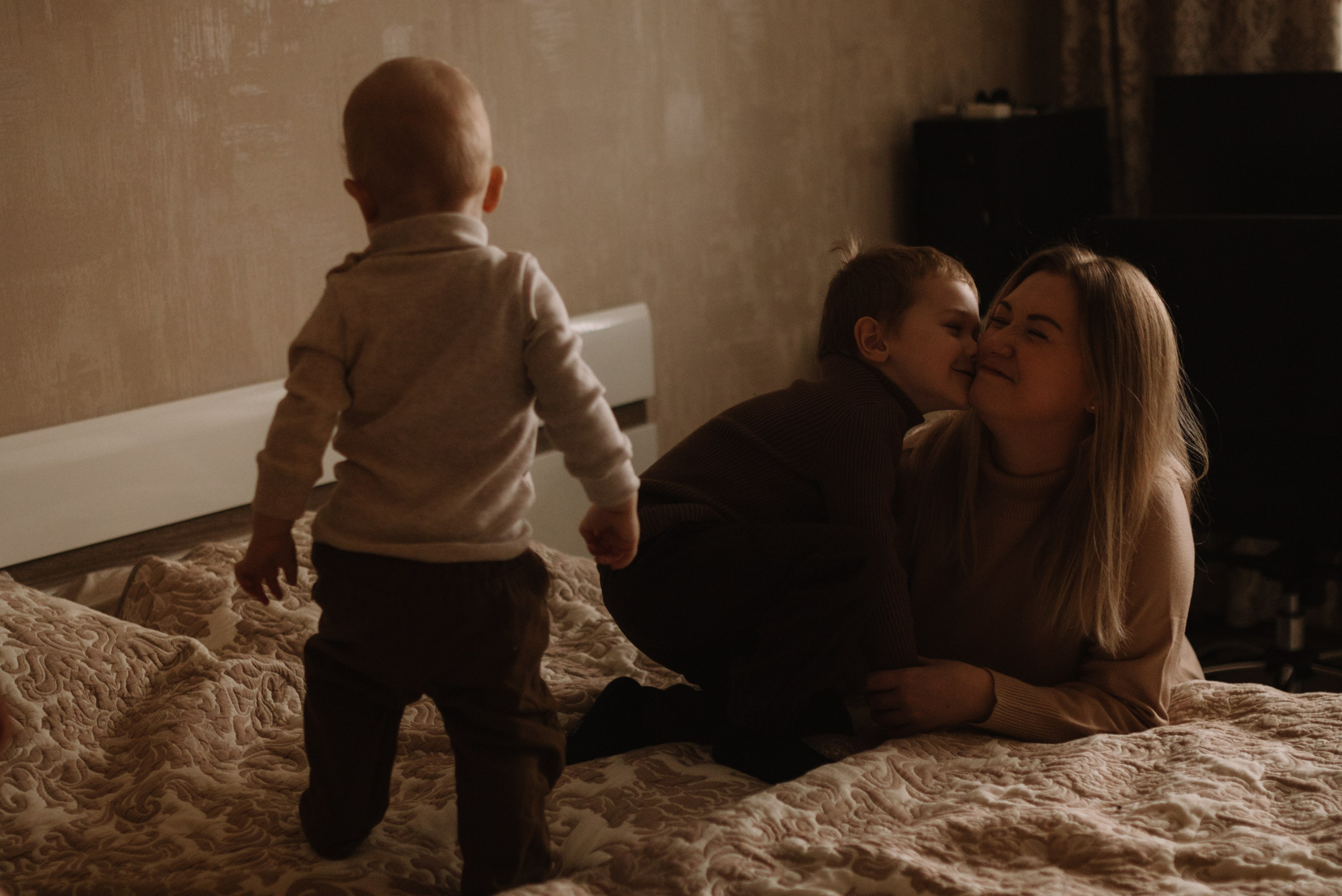 Саша с Юлей и их мальчишки. Семейный фотограф в Москве и Люберцах Юлия Гуськова