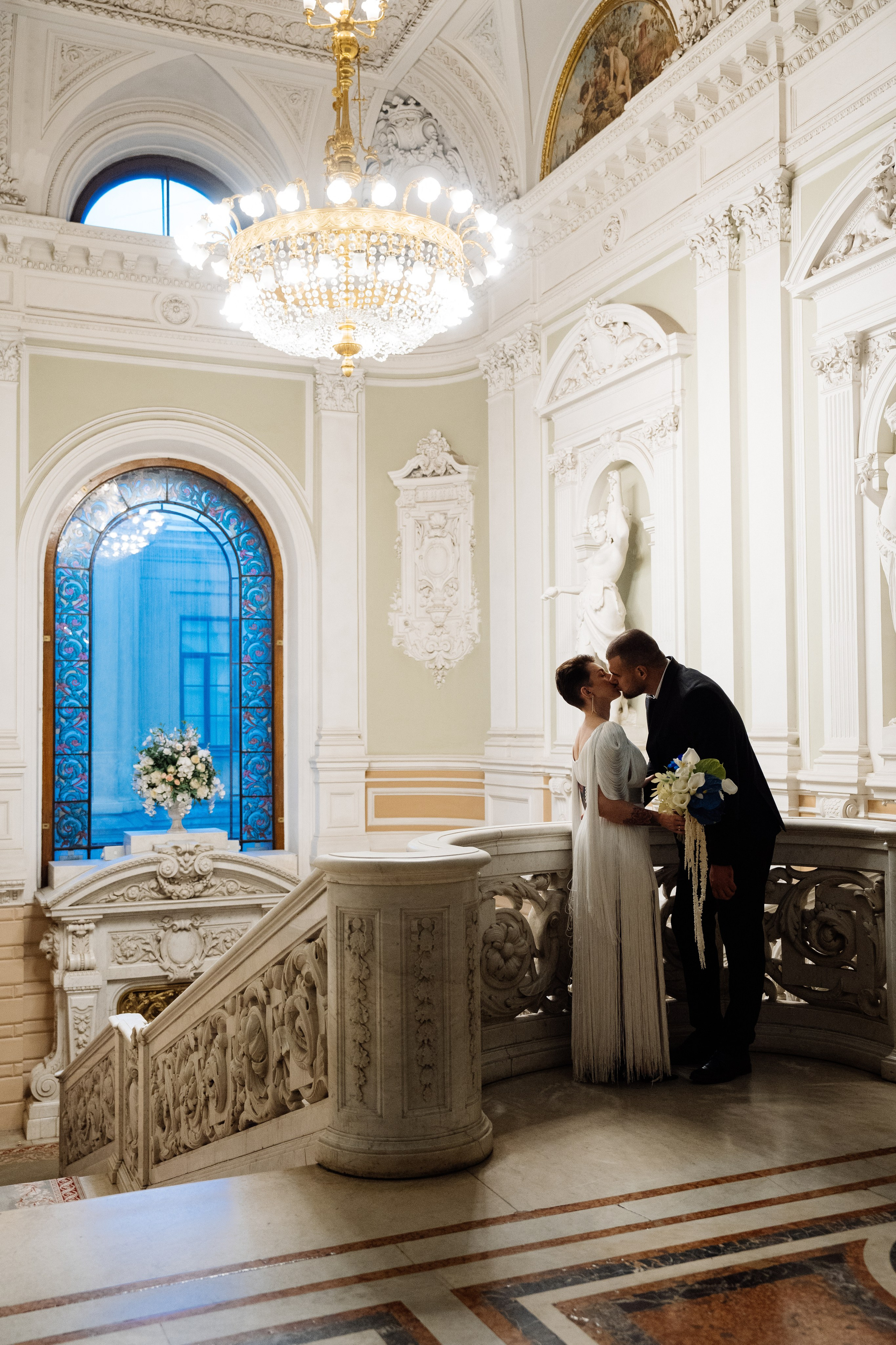 Свадьба в сошиал клабе. Свадебный фотограф организатор в Санкт-Петербурге Ассоль Опарина