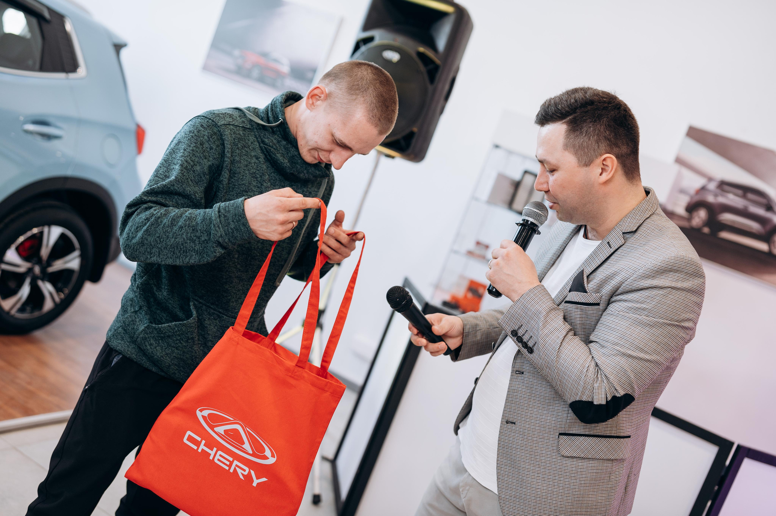 Автосалон, день открытых дверей. Фотограф в Новосибирске