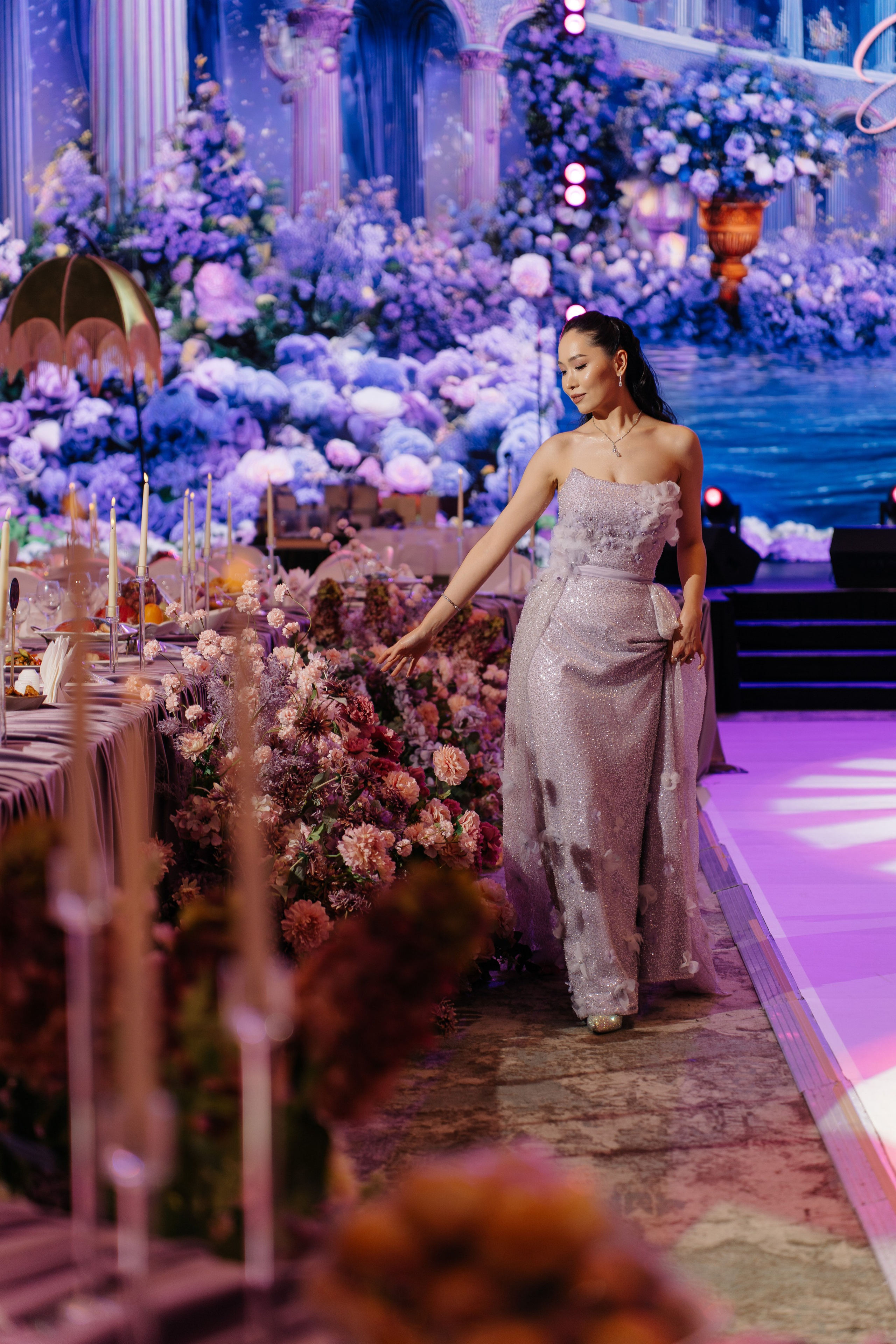 Ay-Dana Uzatu. ___________________________________________________